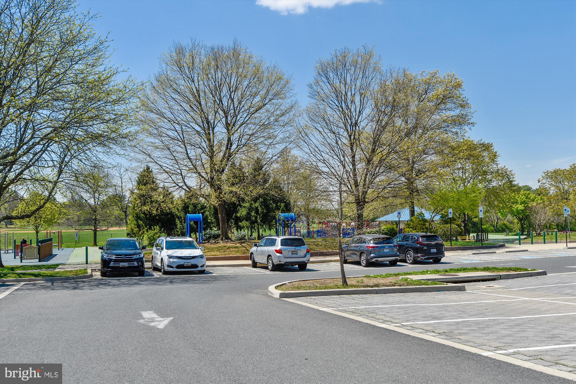 POTOMAC VILLAGE - Residential