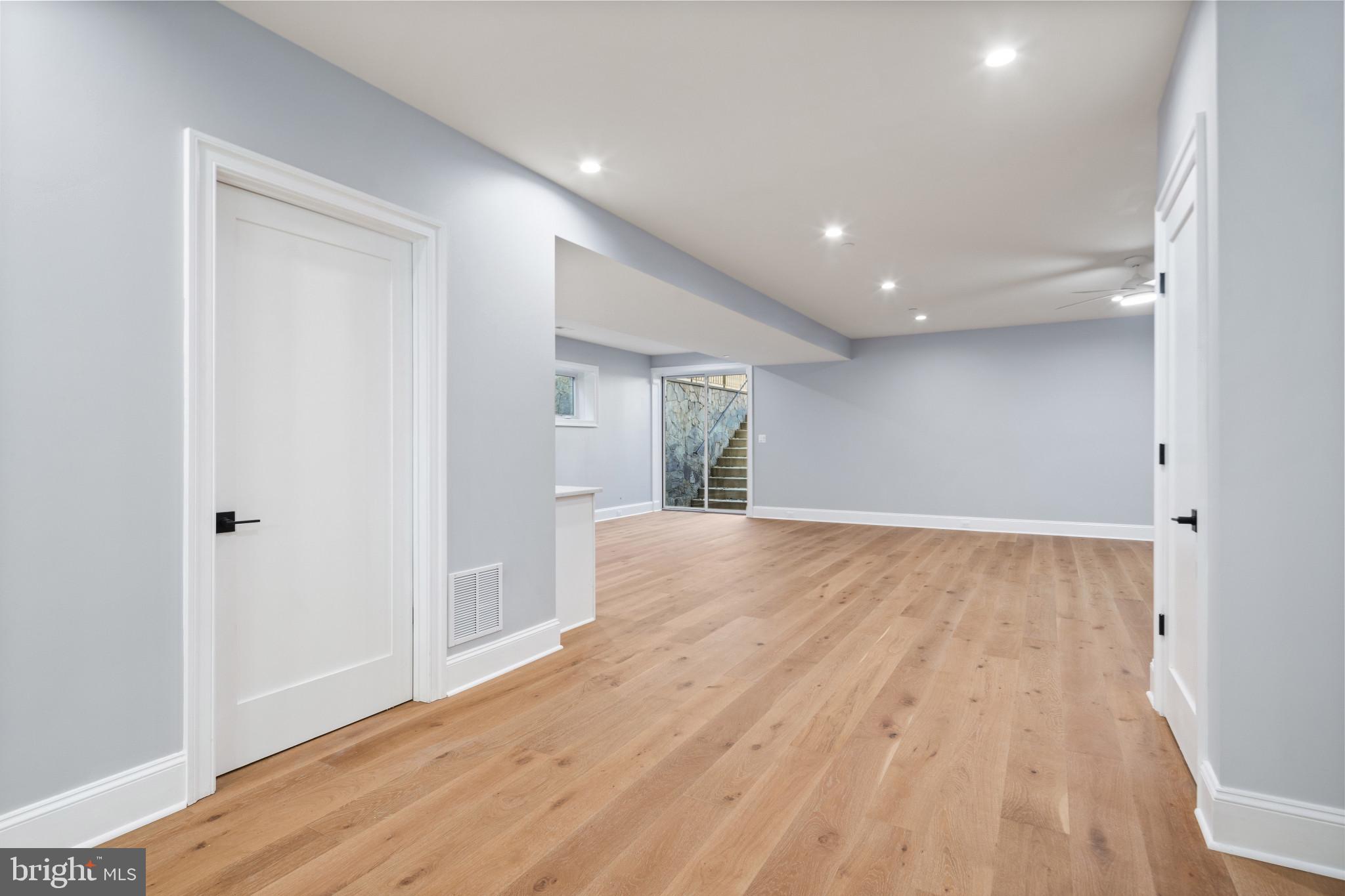 NORTH CLEVELAND PARK - Residential