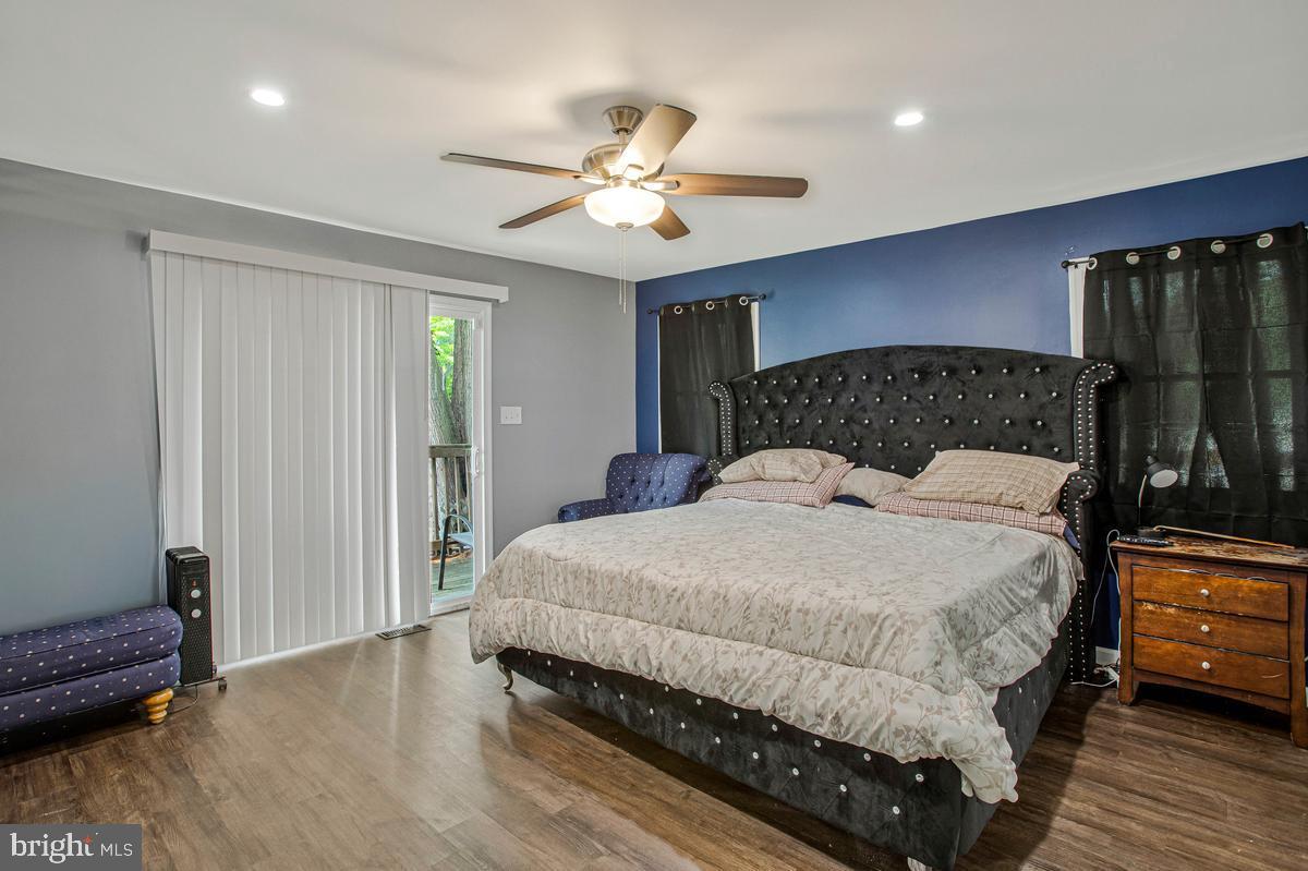 LONG BEACH - Residential