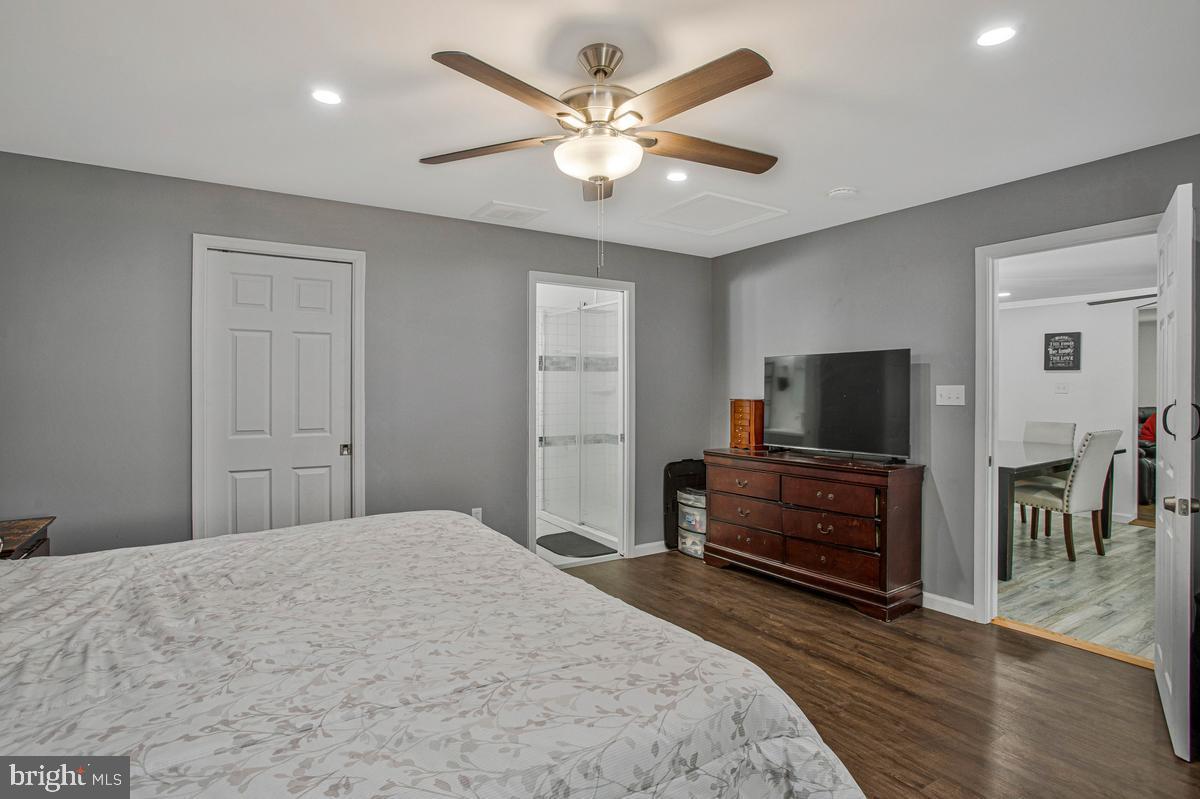LONG BEACH - Residential