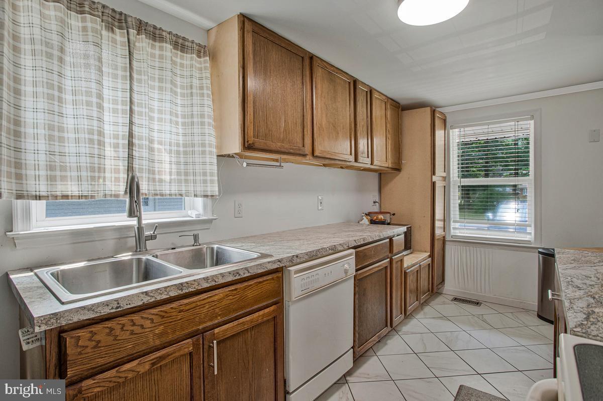 LONG BEACH - Residential