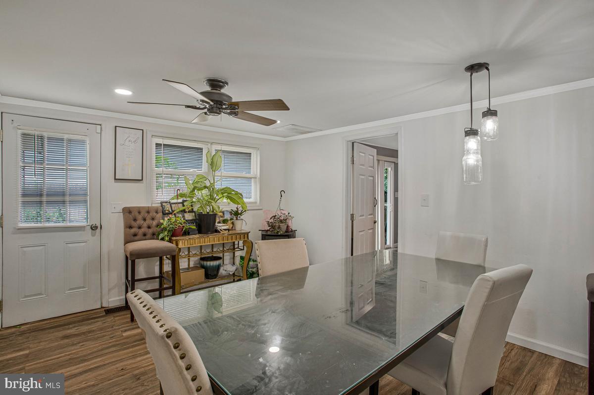 LONG BEACH - Residential