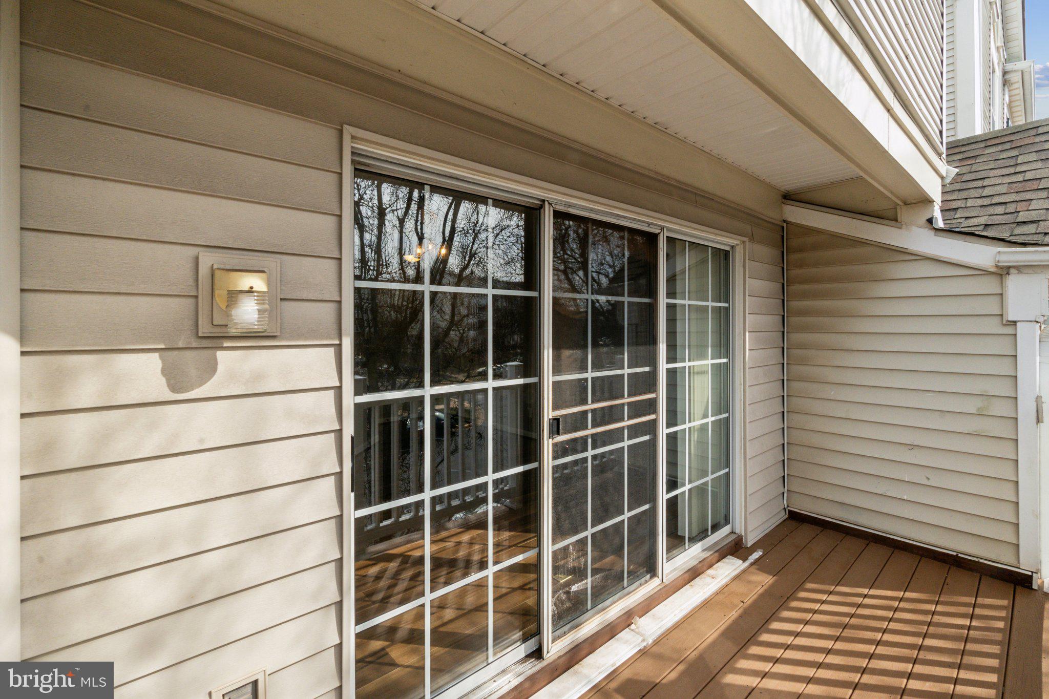 DOMINION STATION CONDOMINIUM - Residential Lease