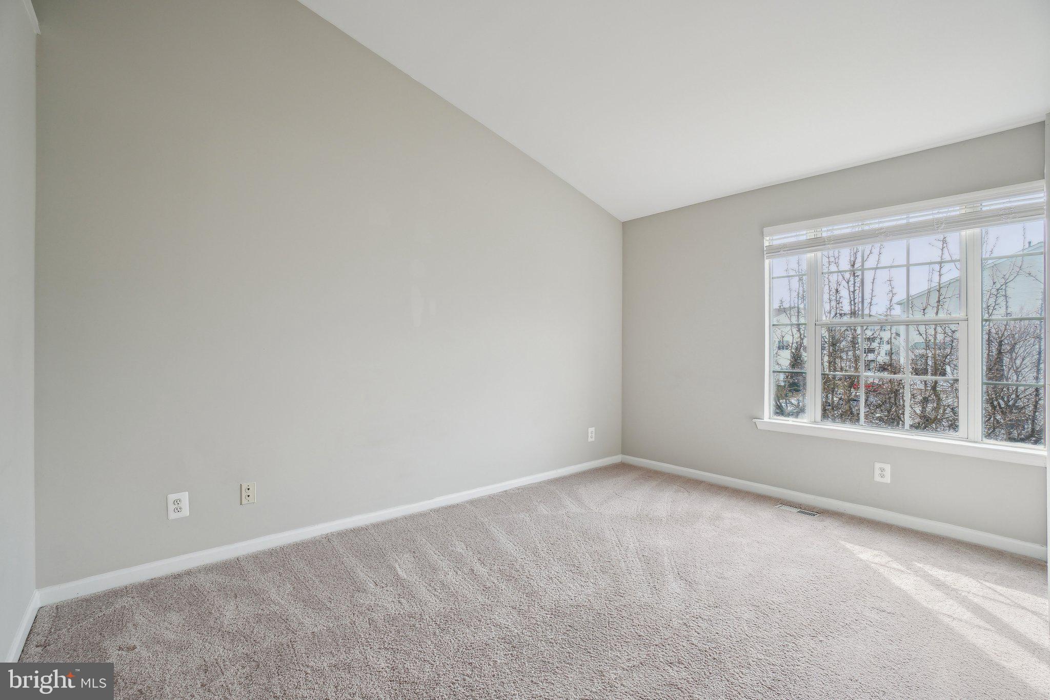 DOMINION STATION CONDOMINIUM - Residential Lease