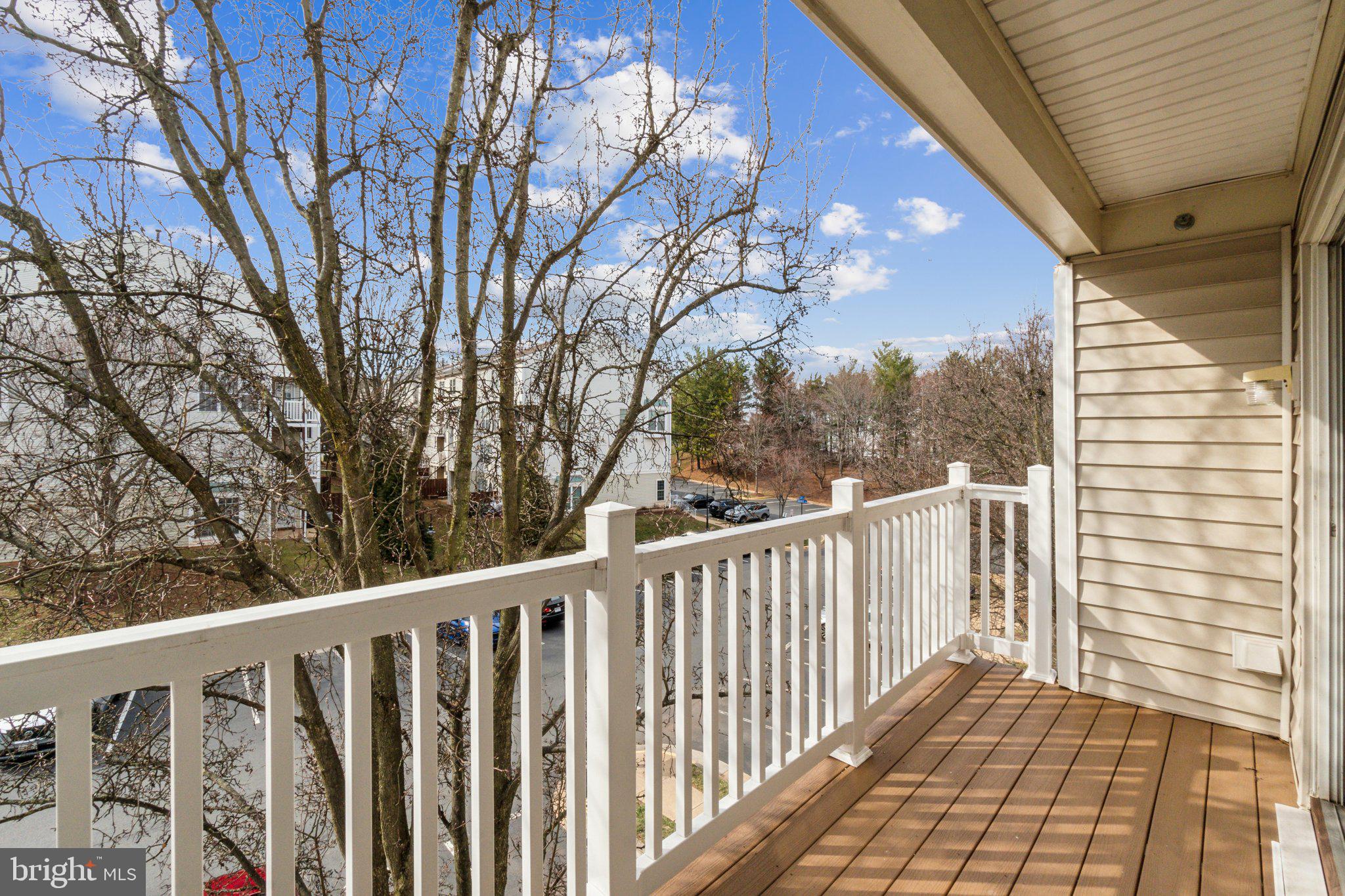 DOMINION STATION CONDOMINIUM - Residential Lease