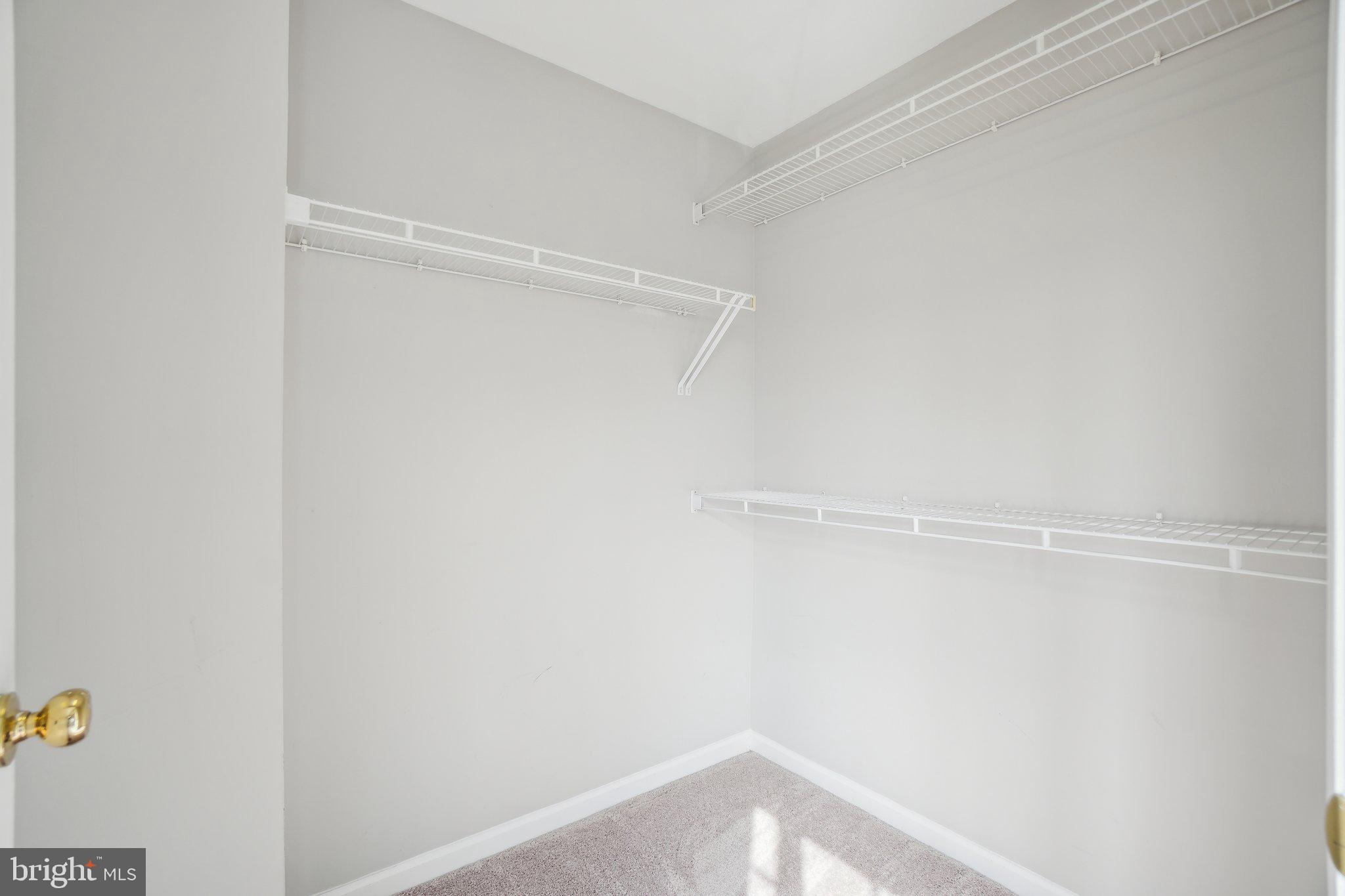 DOMINION STATION CONDOMINIUM - Residential Lease