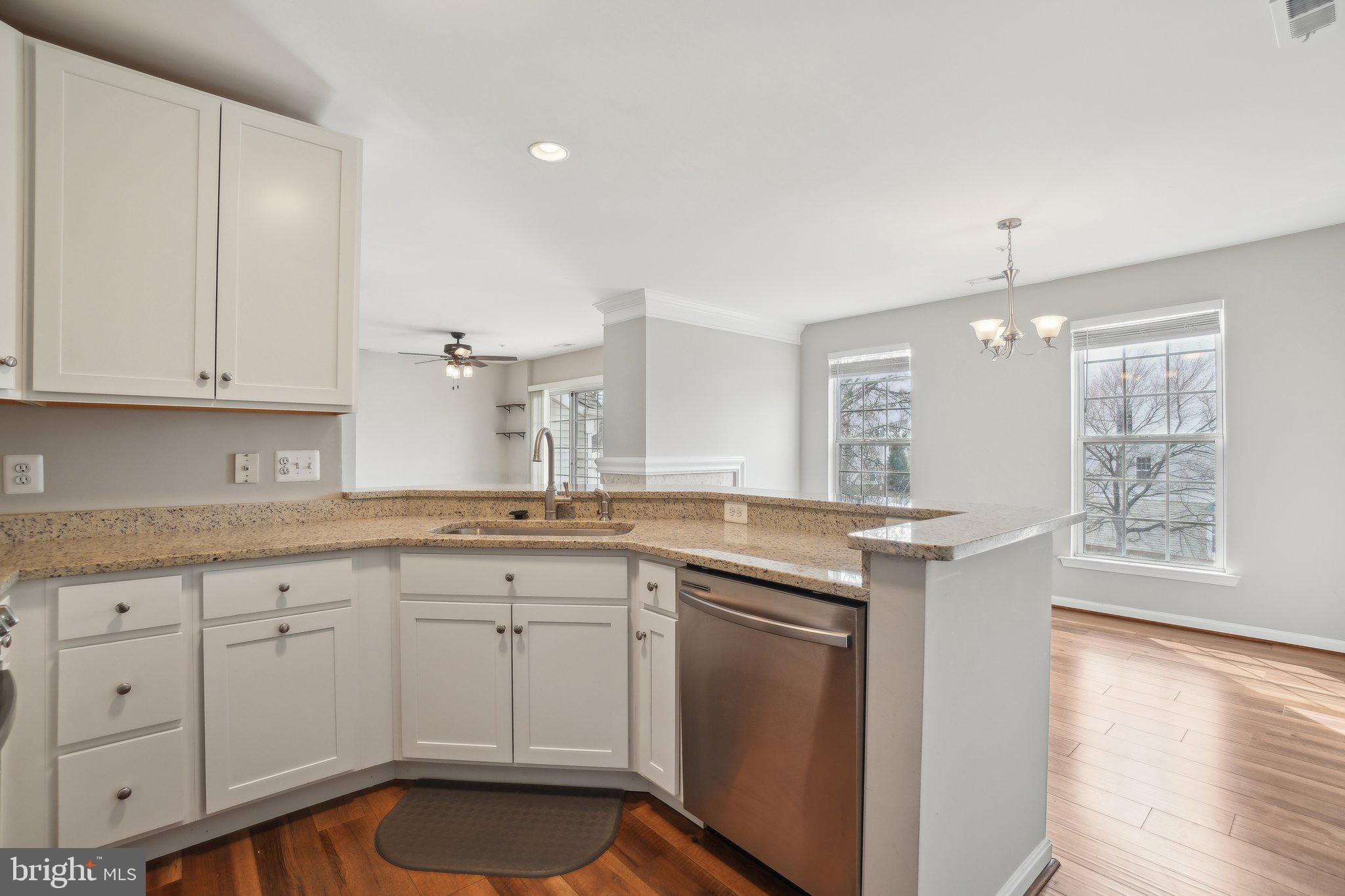 DOMINION STATION CONDOMINIUM - Residential Lease