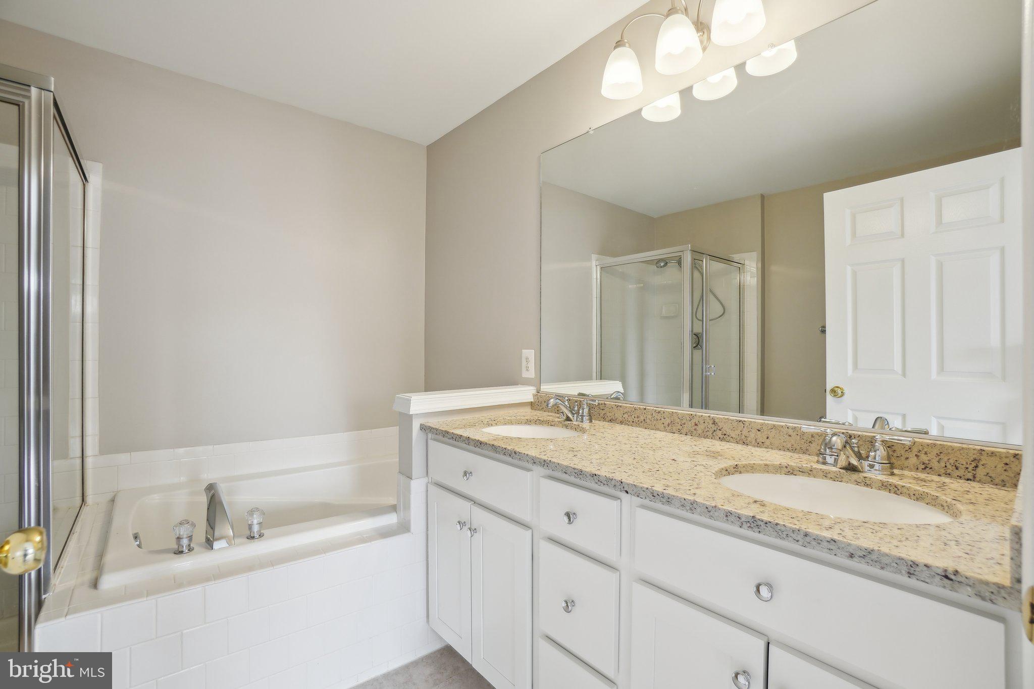 DOMINION STATION CONDOMINIUM - Residential Lease