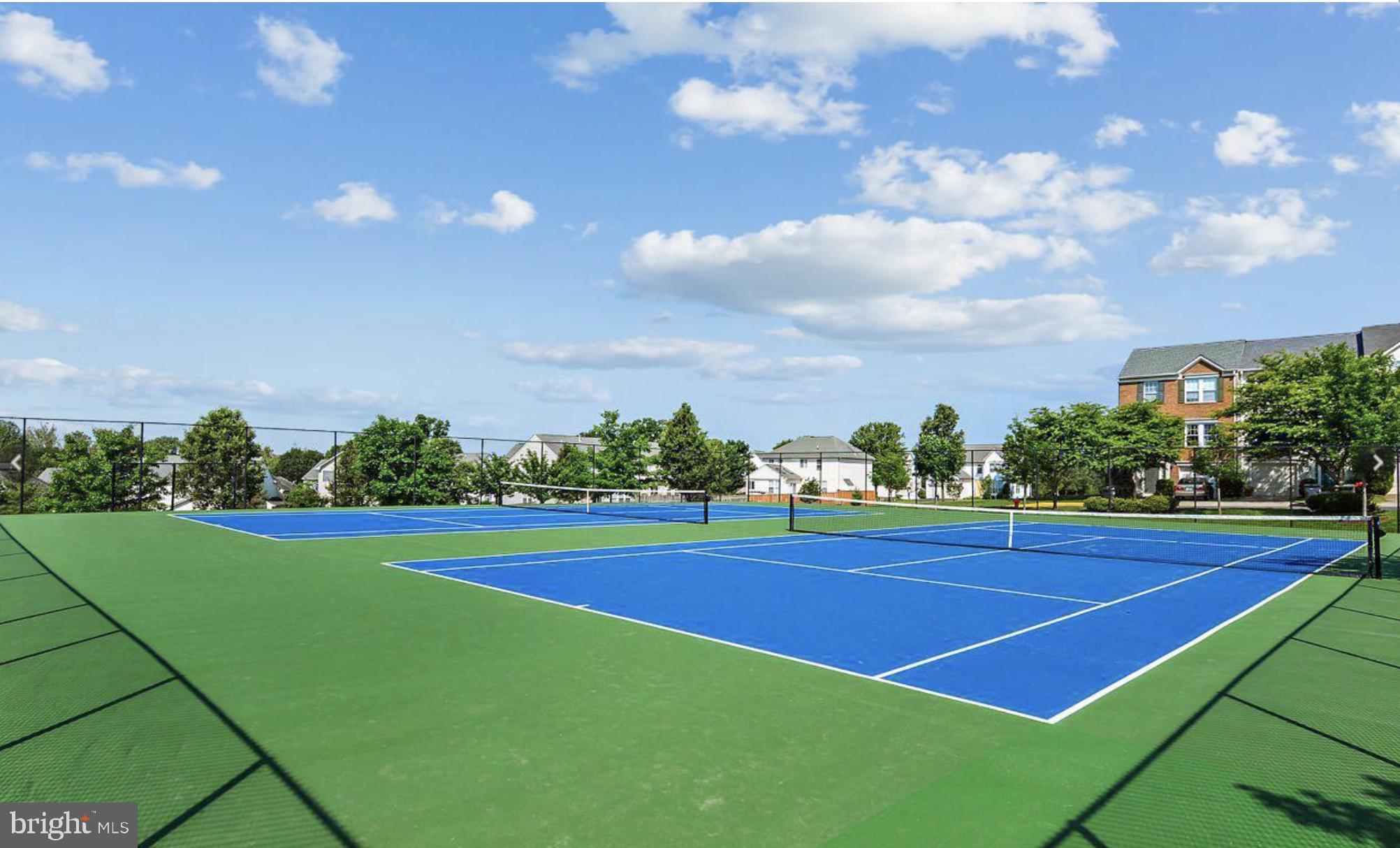 DOMINION STATION CONDOMINIUM - Residential Lease