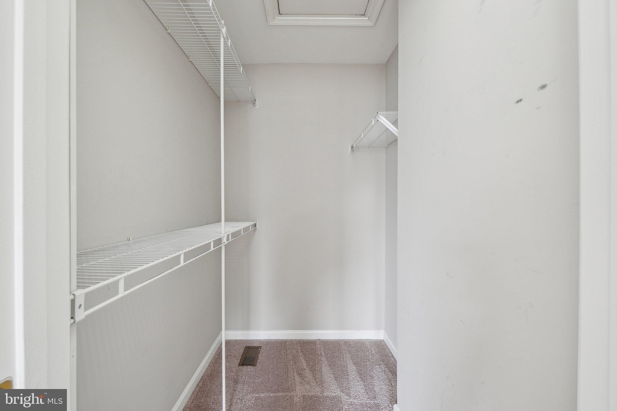 DOMINION STATION CONDOMINIUM - Residential Lease