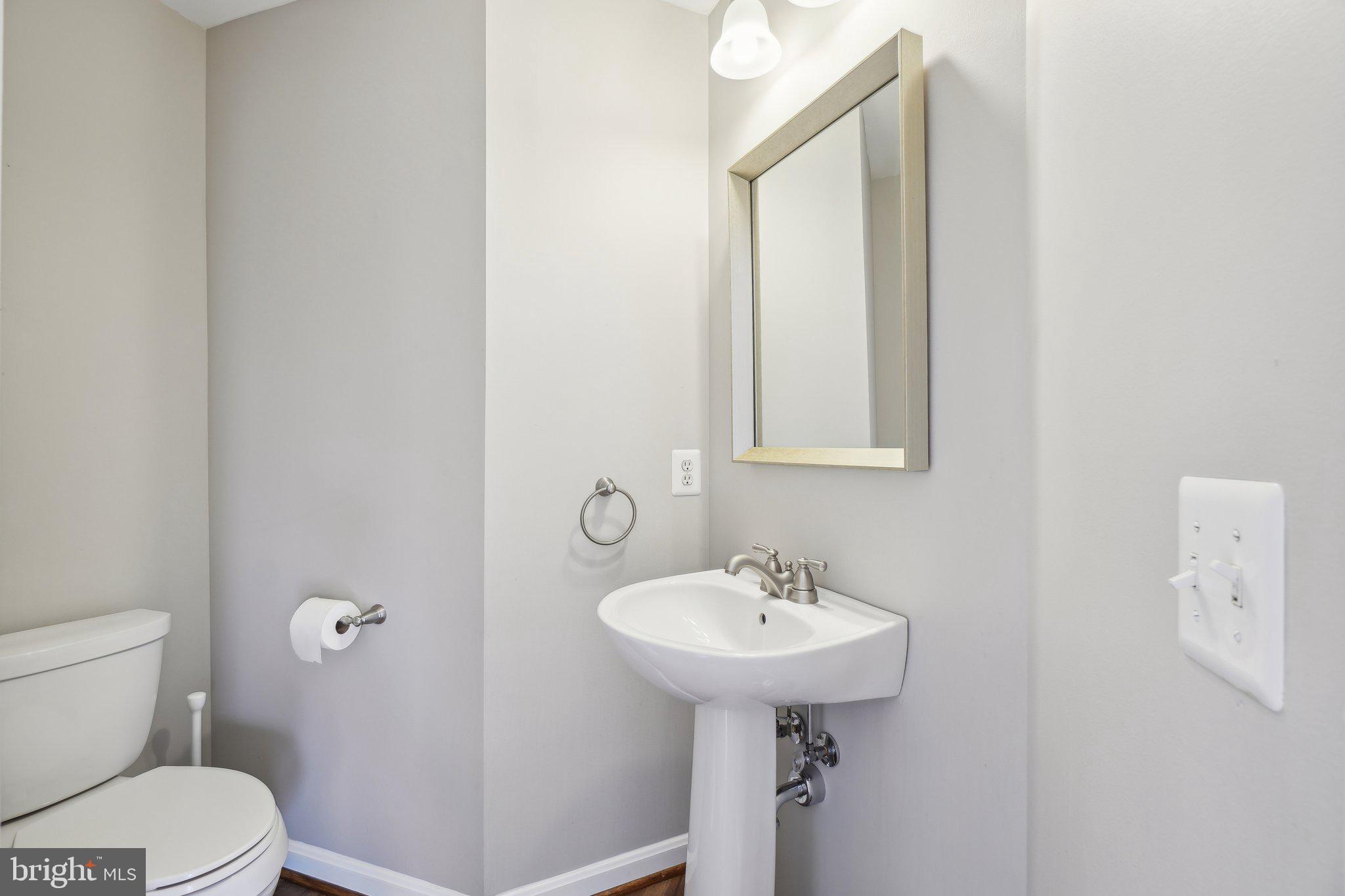 DOMINION STATION CONDOMINIUM - Residential Lease