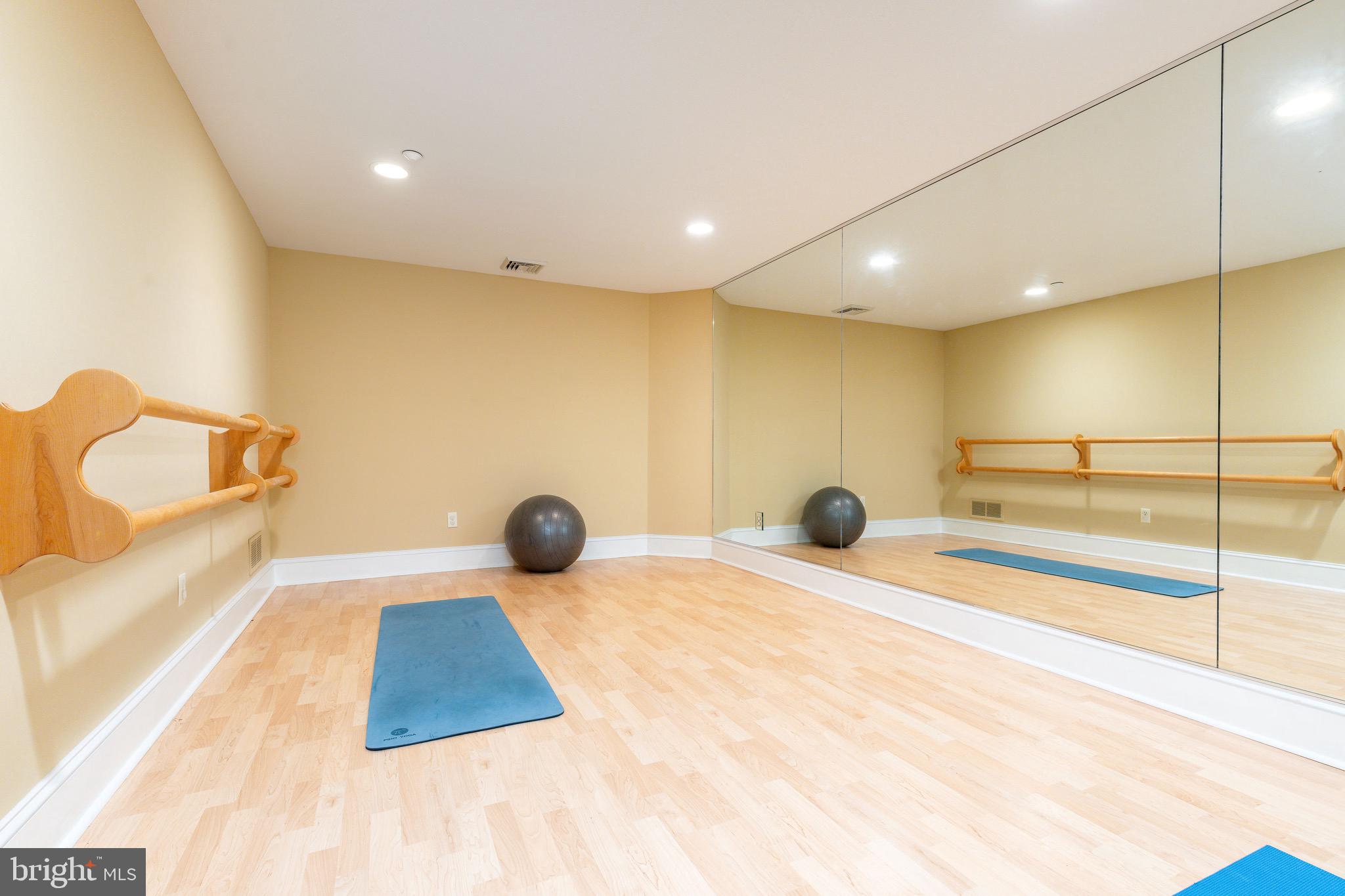 STONEYMEAD - Residential