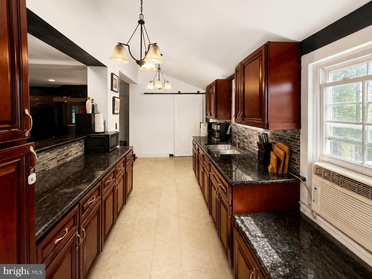 LAFAYETTE HILL - Residential