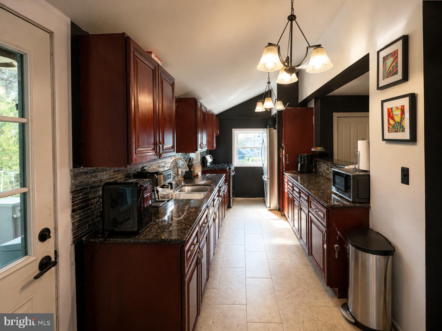 LAFAYETTE HILL - Residential