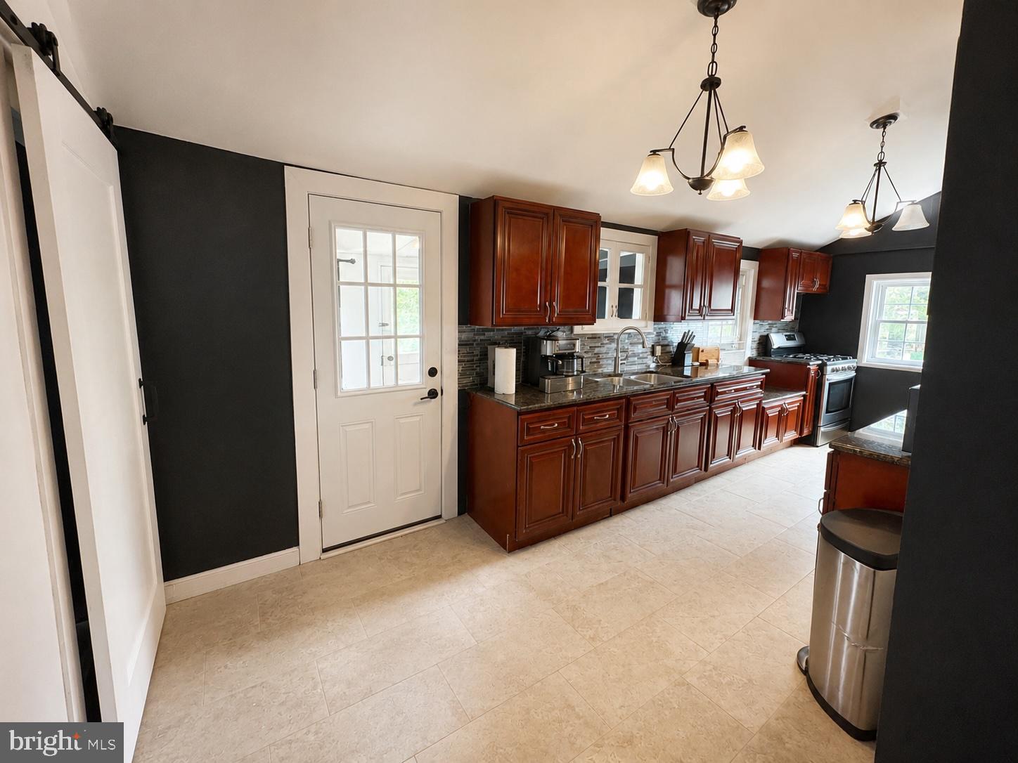 LAFAYETTE HILL - Residential