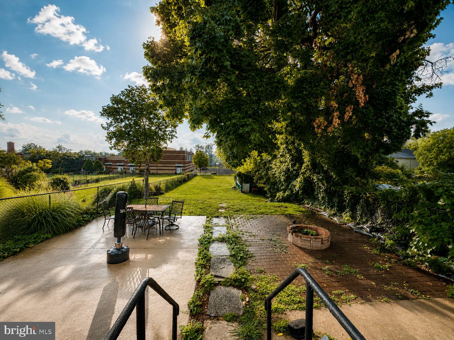 LAFAYETTE HILL - Residential