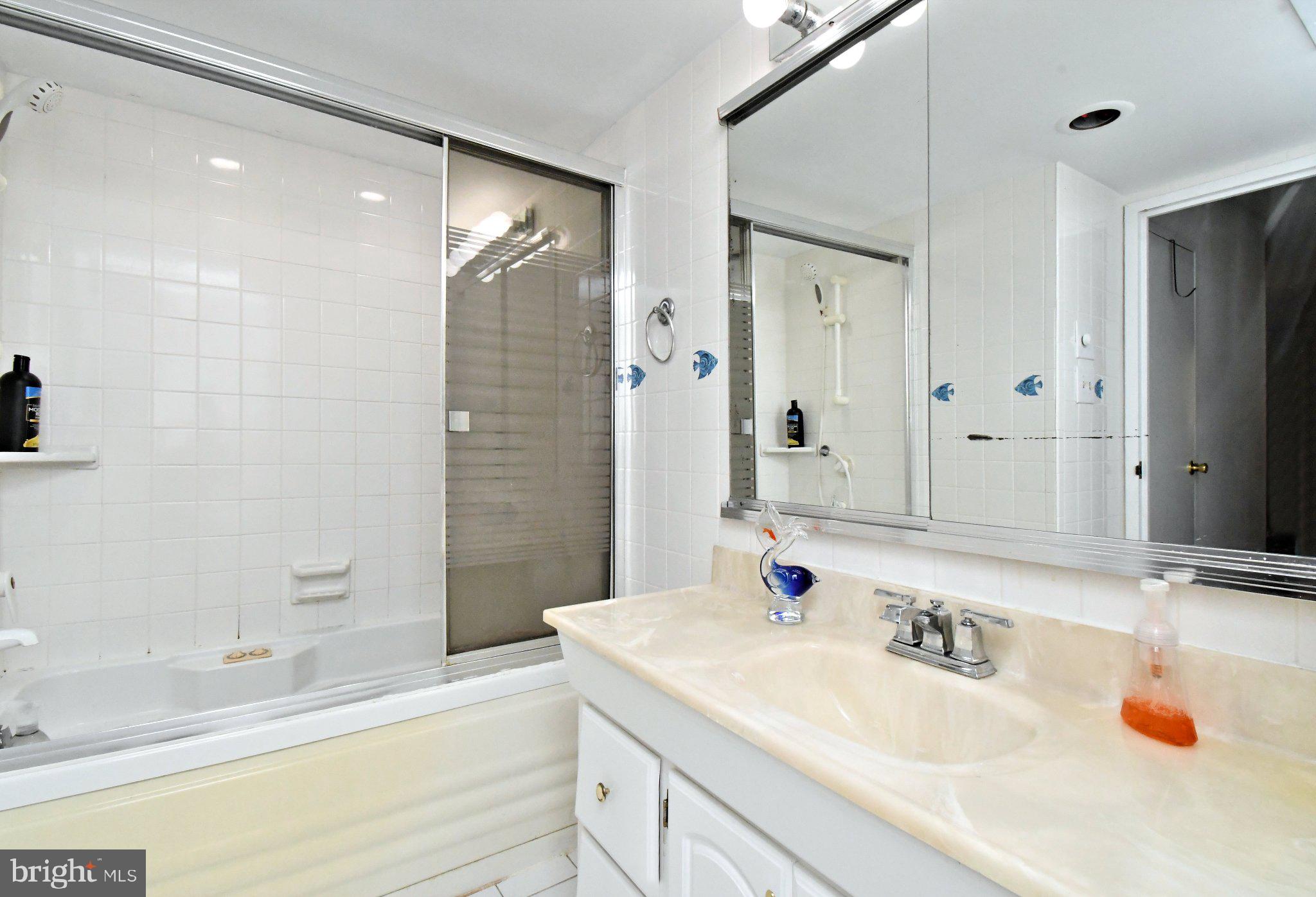 PLYMOUTH HILLS - Residential
