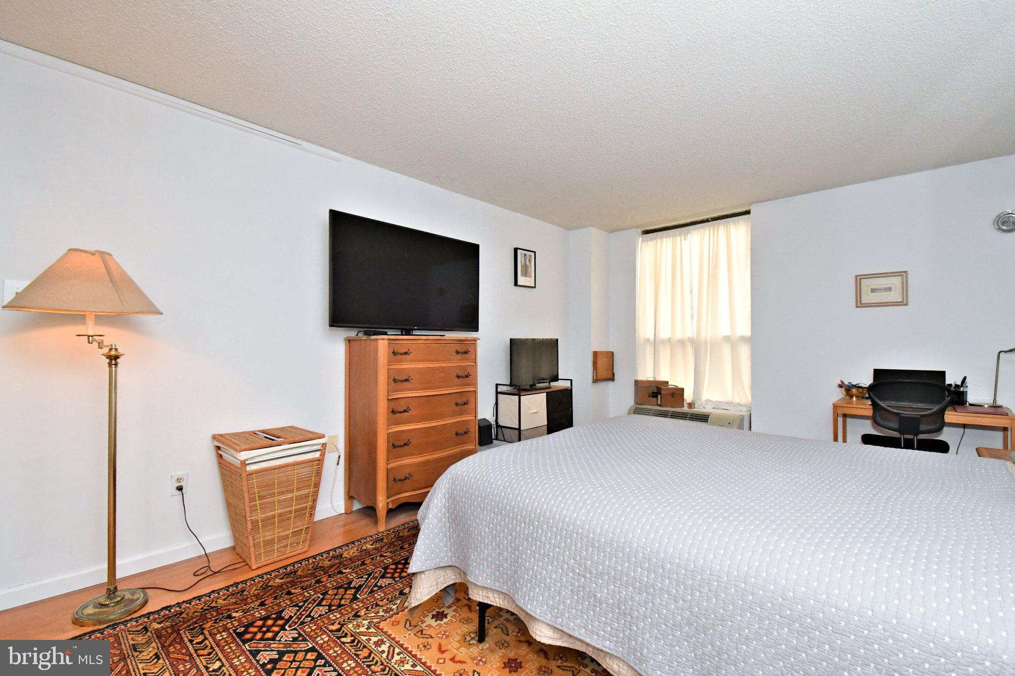 PLYMOUTH HILLS - Residential