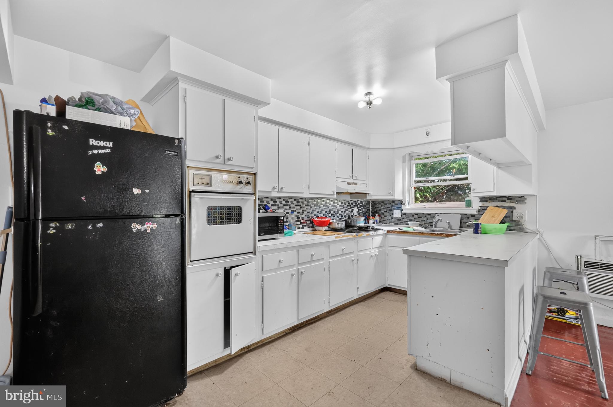 NORRISTOWN - Commercial Sale