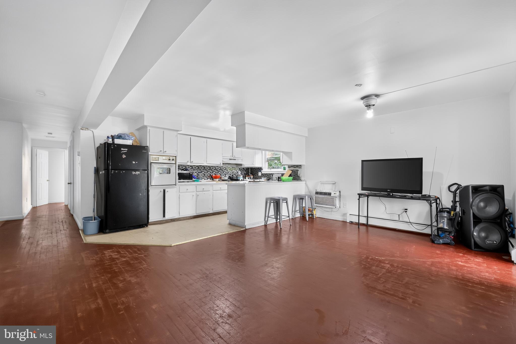 NORRISTOWN - Commercial Sale