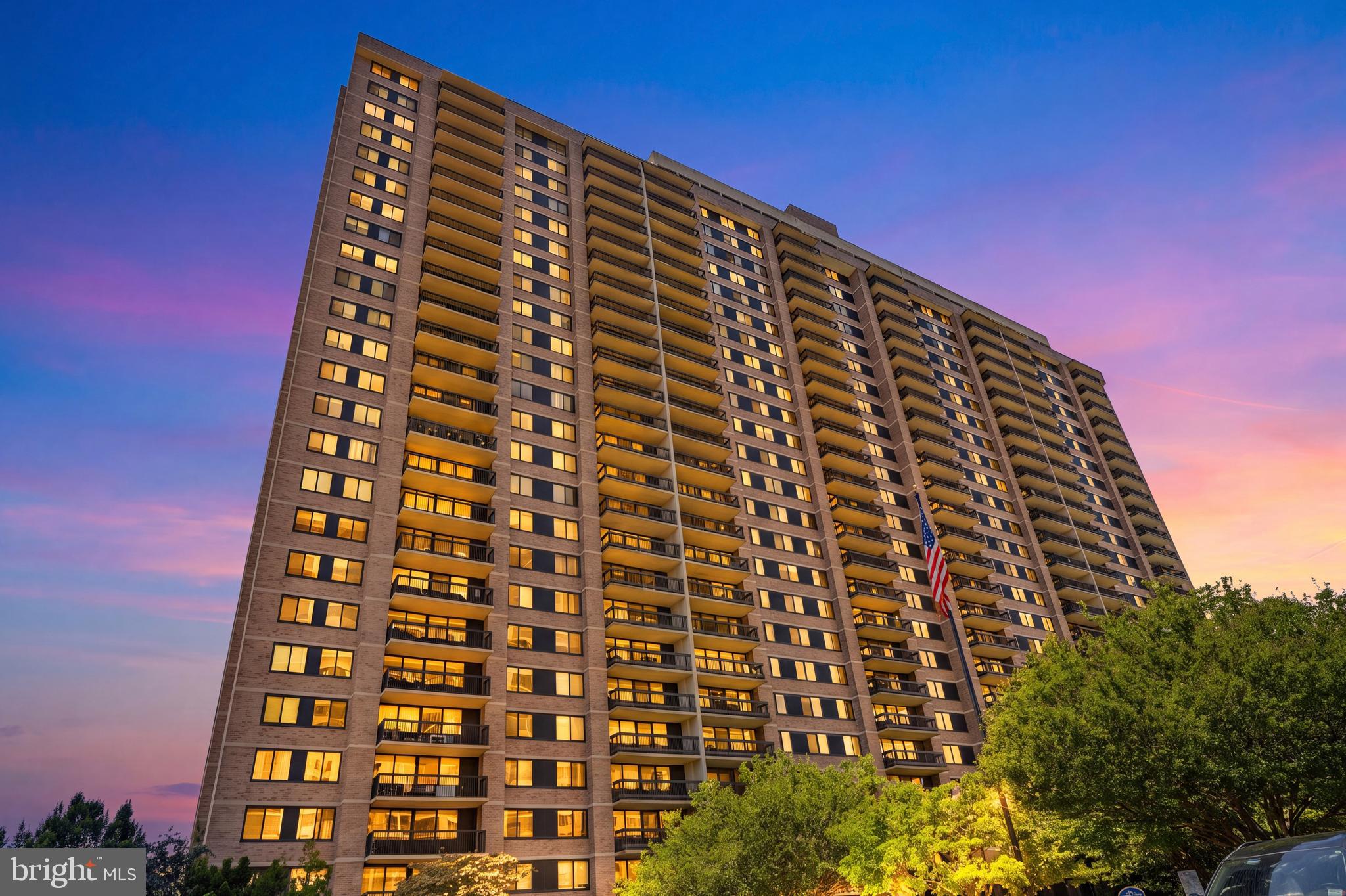 SKYLINE SQUARE CONDO - Residential