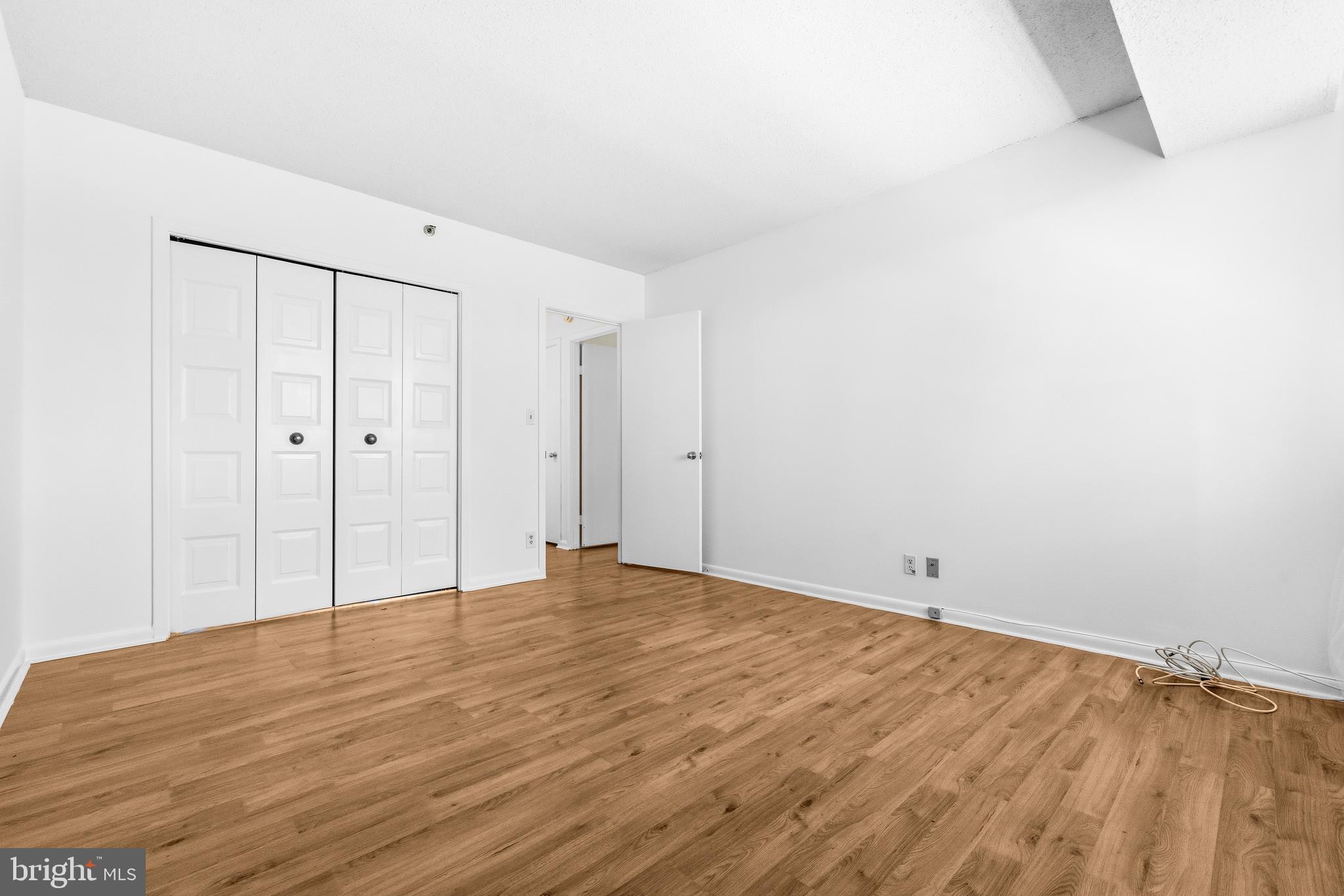 SKYLINE SQUARE CONDO - Residential