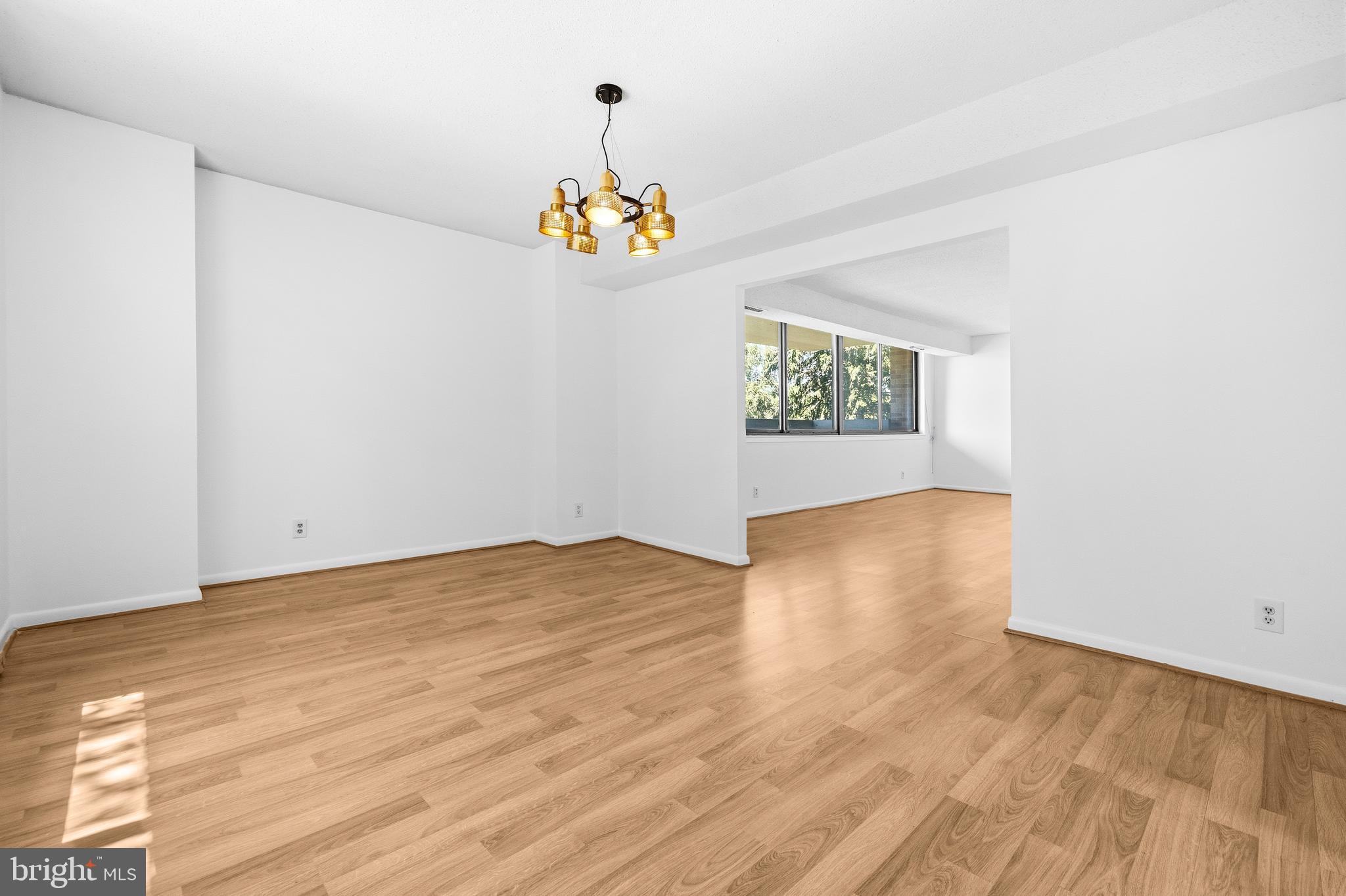 SKYLINE SQUARE CONDO - Residential