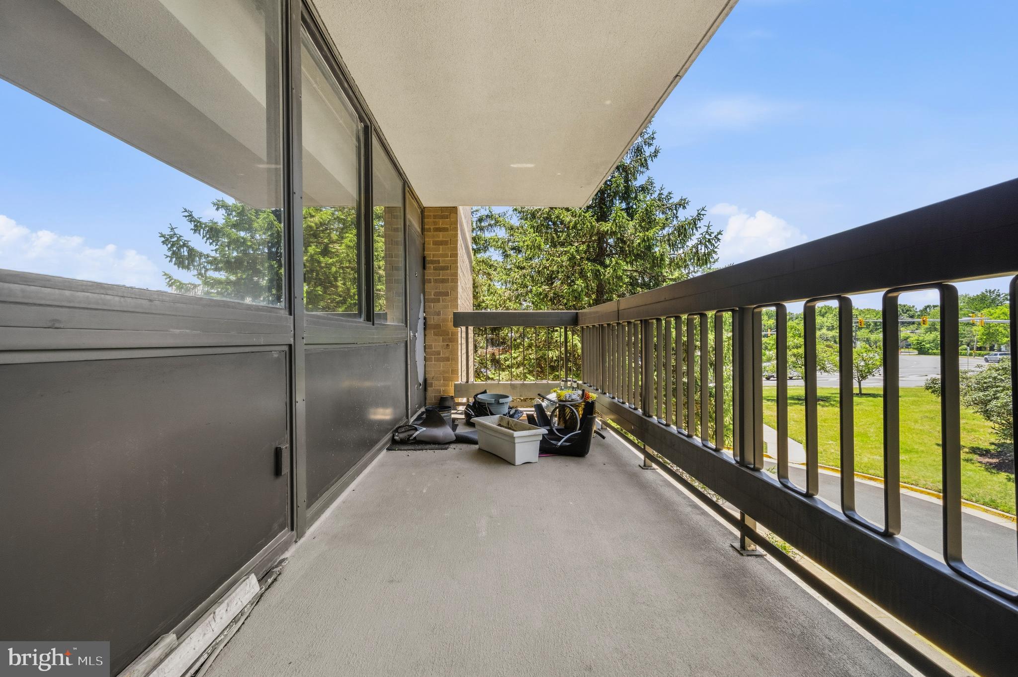 SKYLINE SQUARE CONDO - Residential