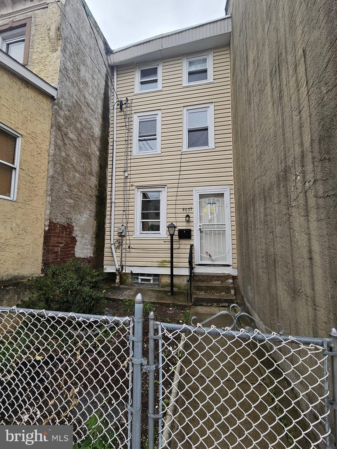 FRANKFORD - Residential Lease