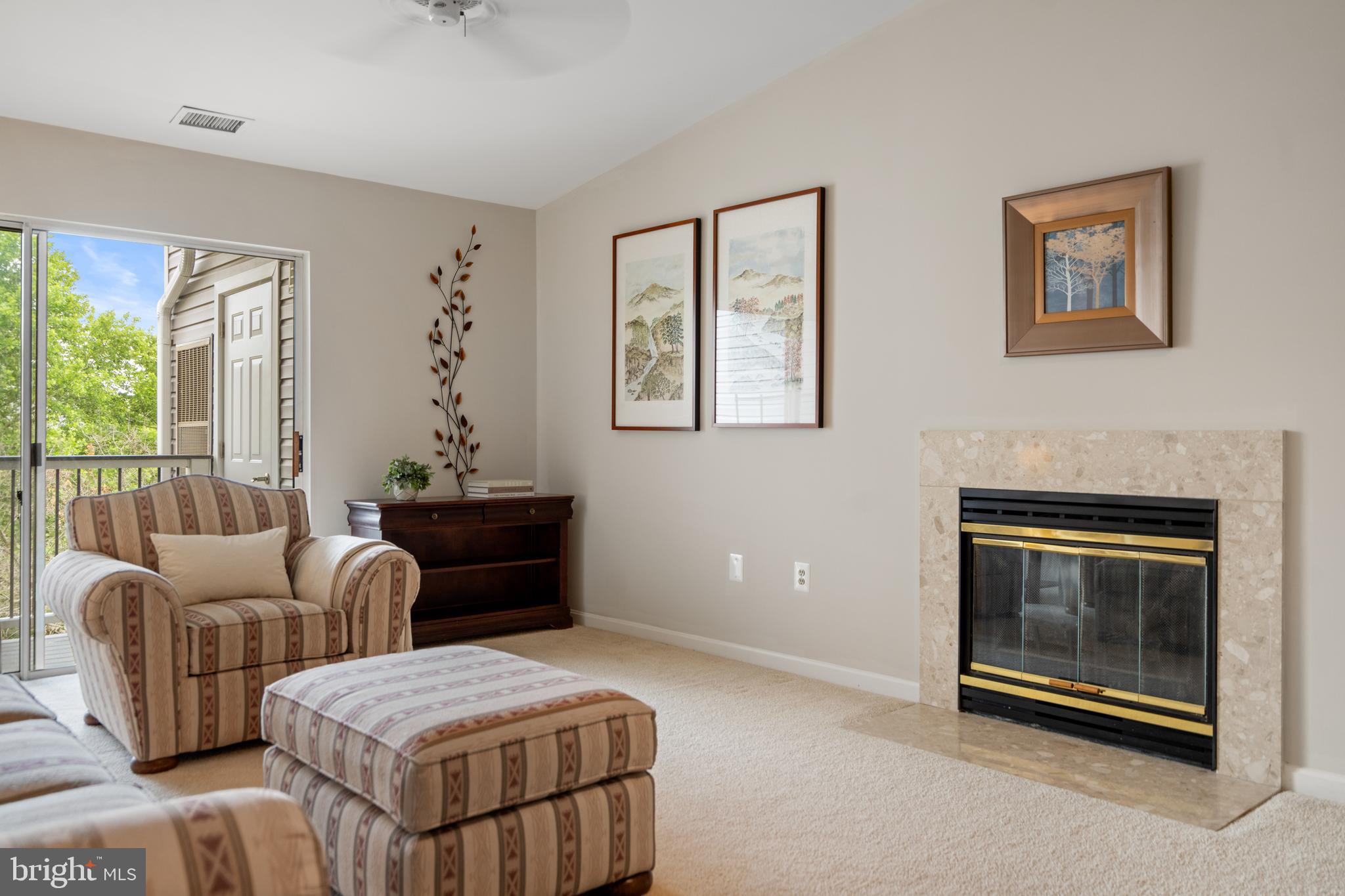 ASHBURN VILLAGE - Residential