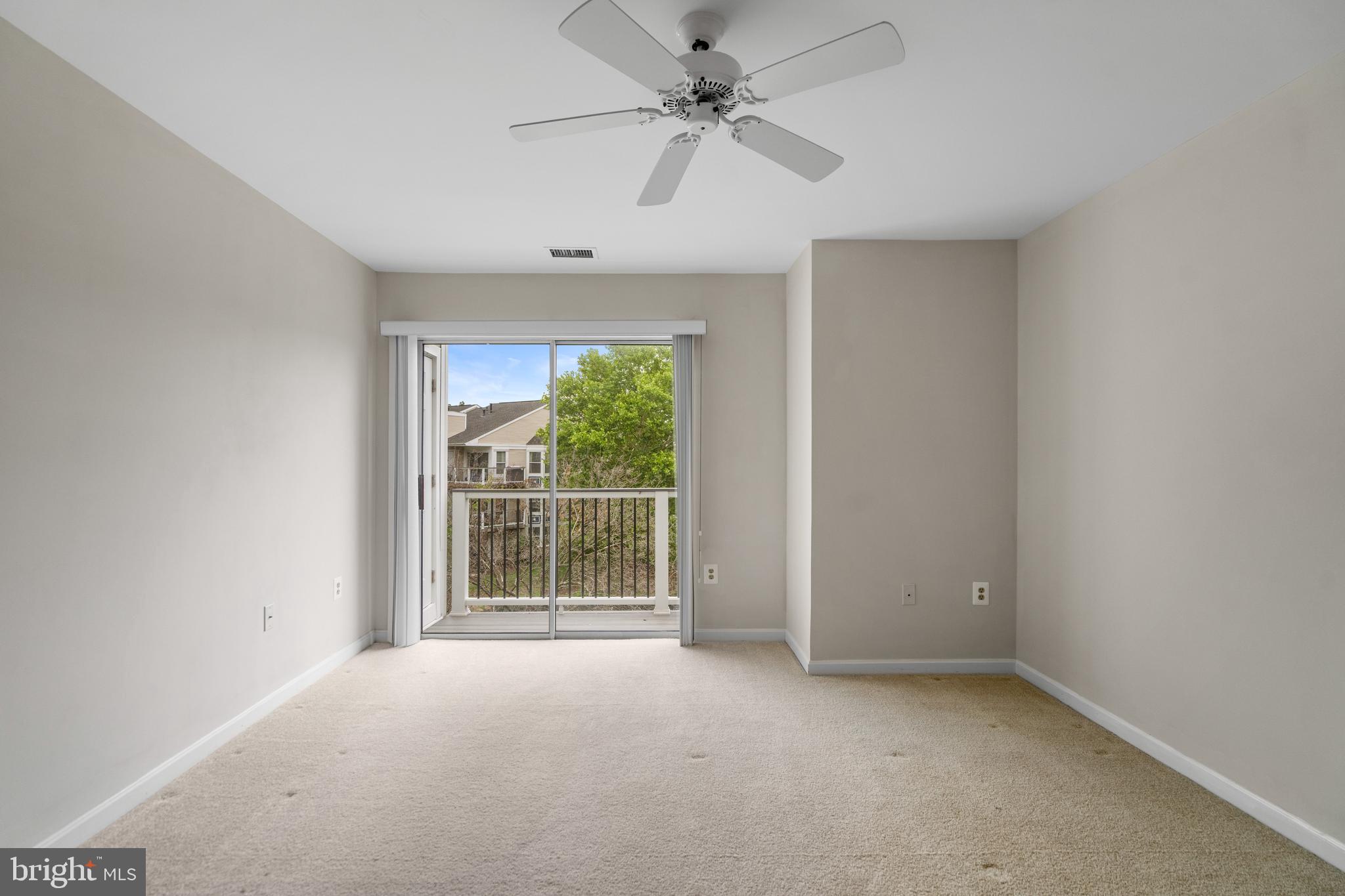 ASHBURN VILLAGE - Residential
