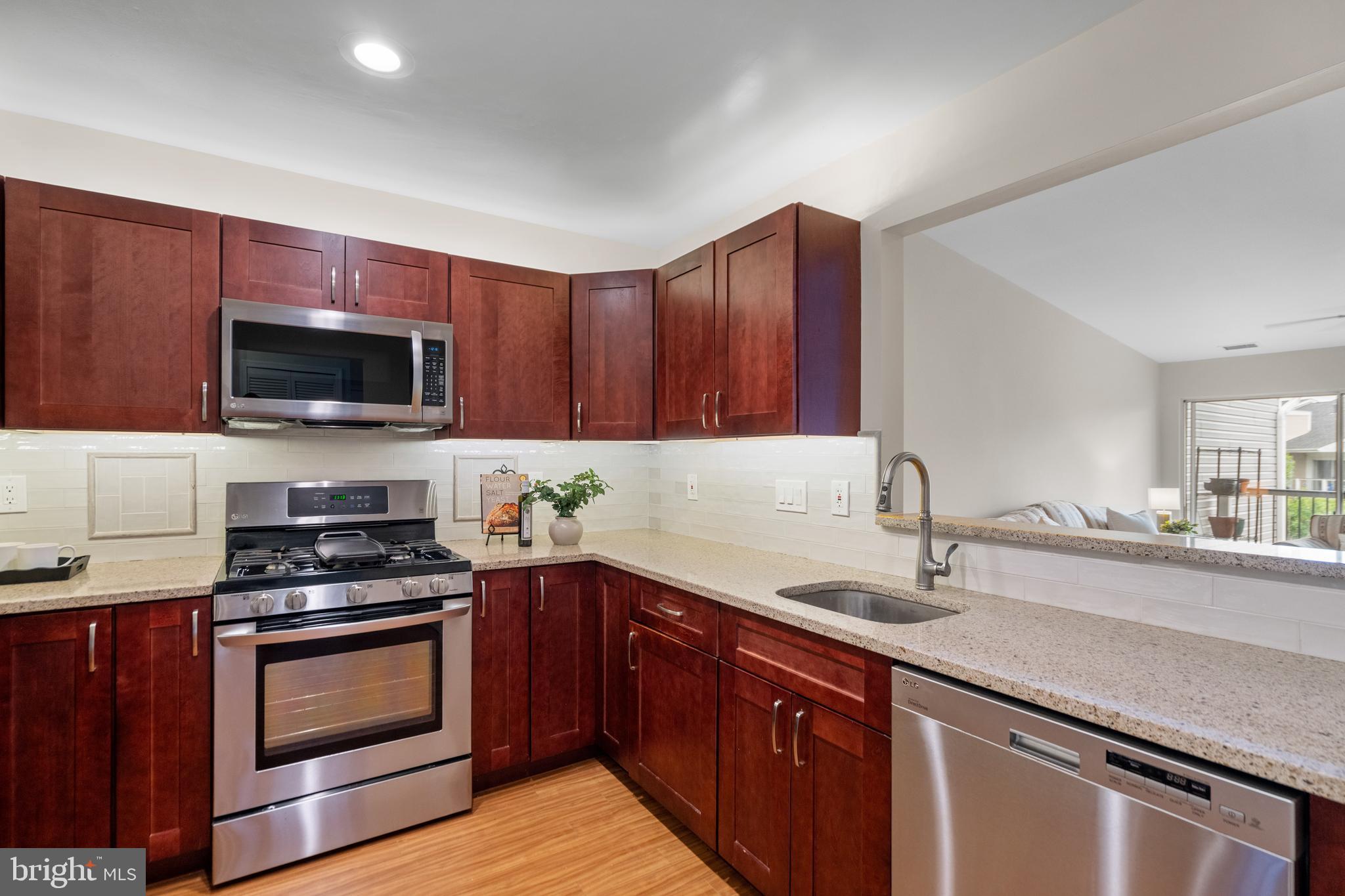 ASHBURN VILLAGE - Residential