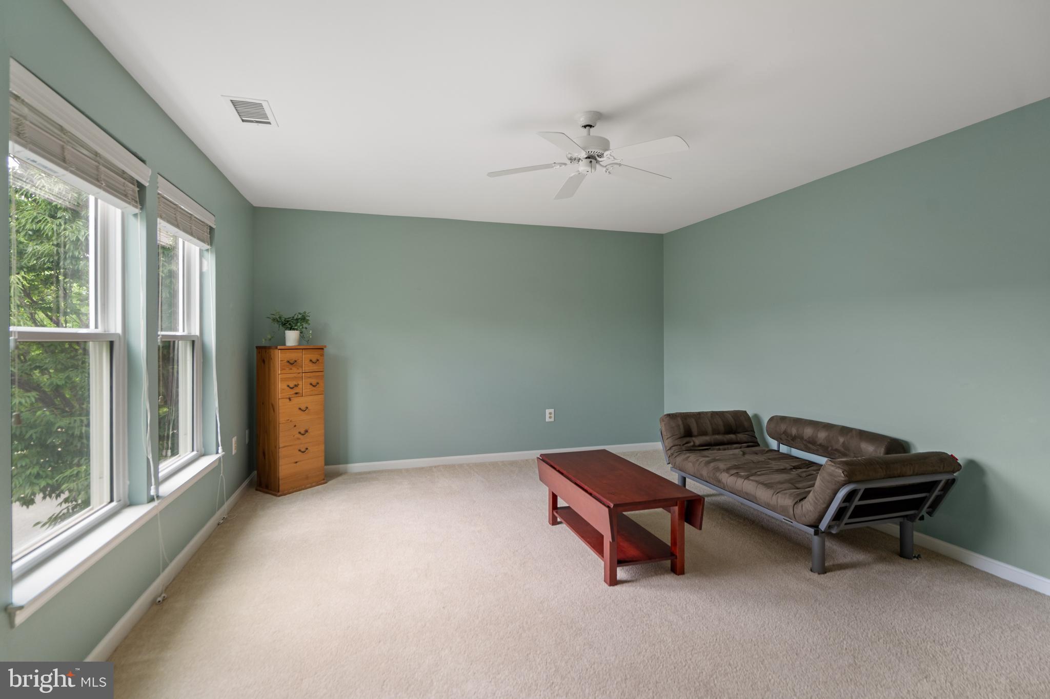 ASHBURN VILLAGE - Residential