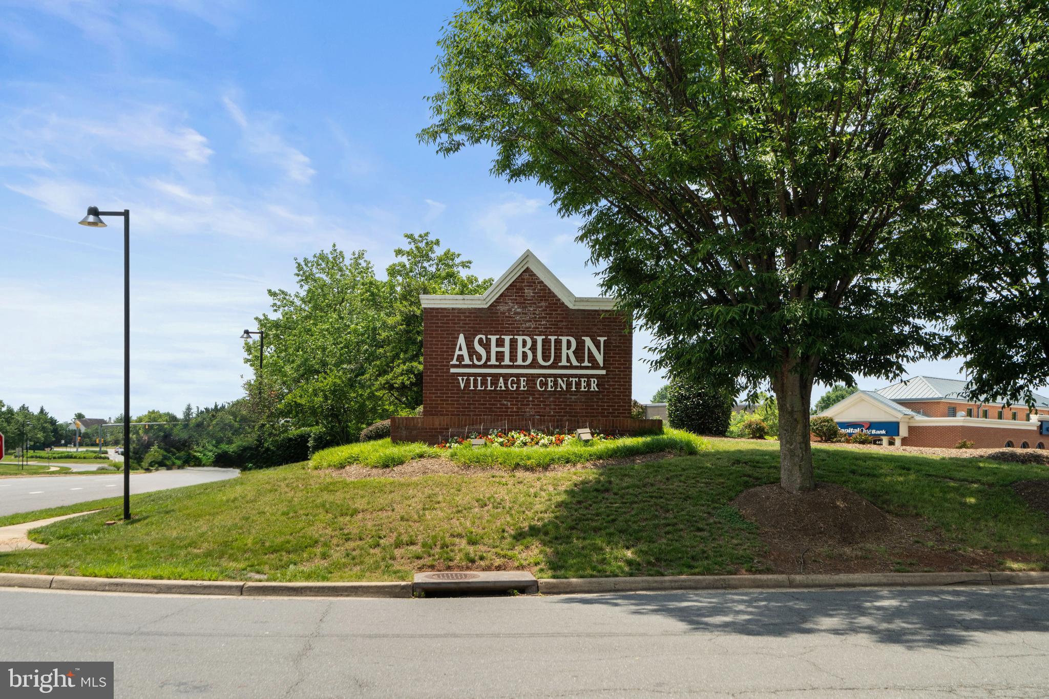 ASHBURN VILLAGE - Residential