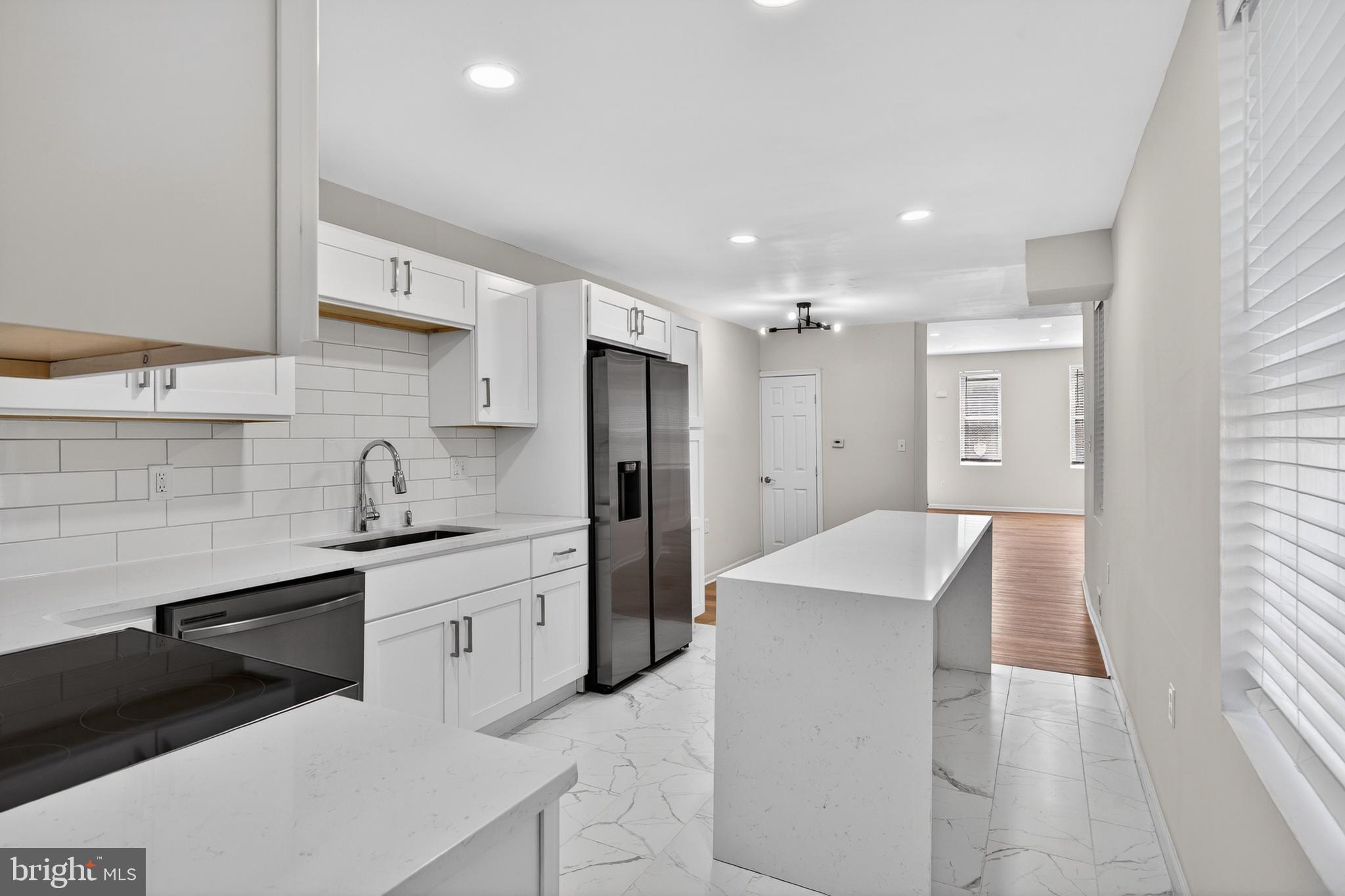 FAIRMOUNT - Residential