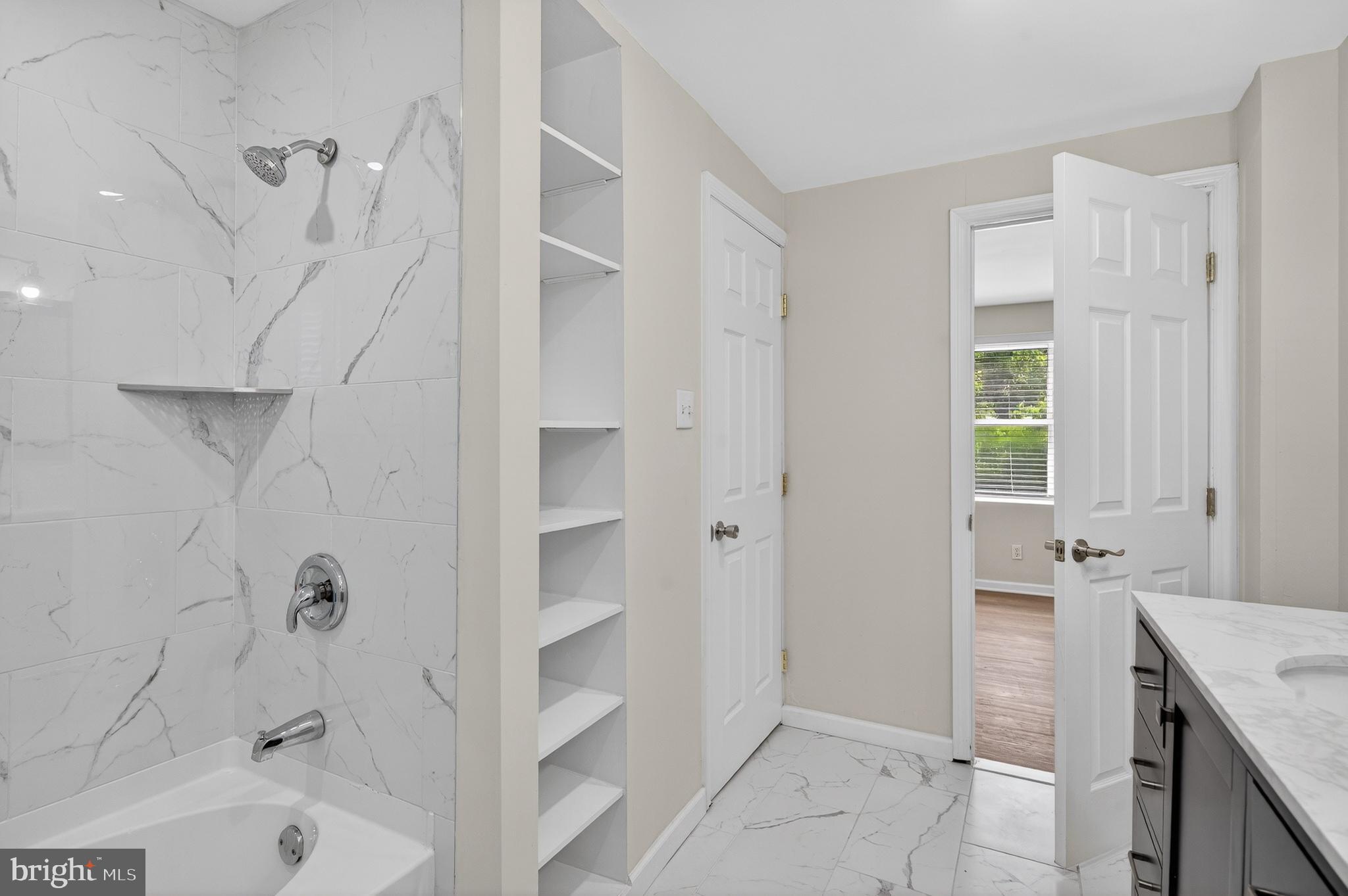 FAIRMOUNT - Residential