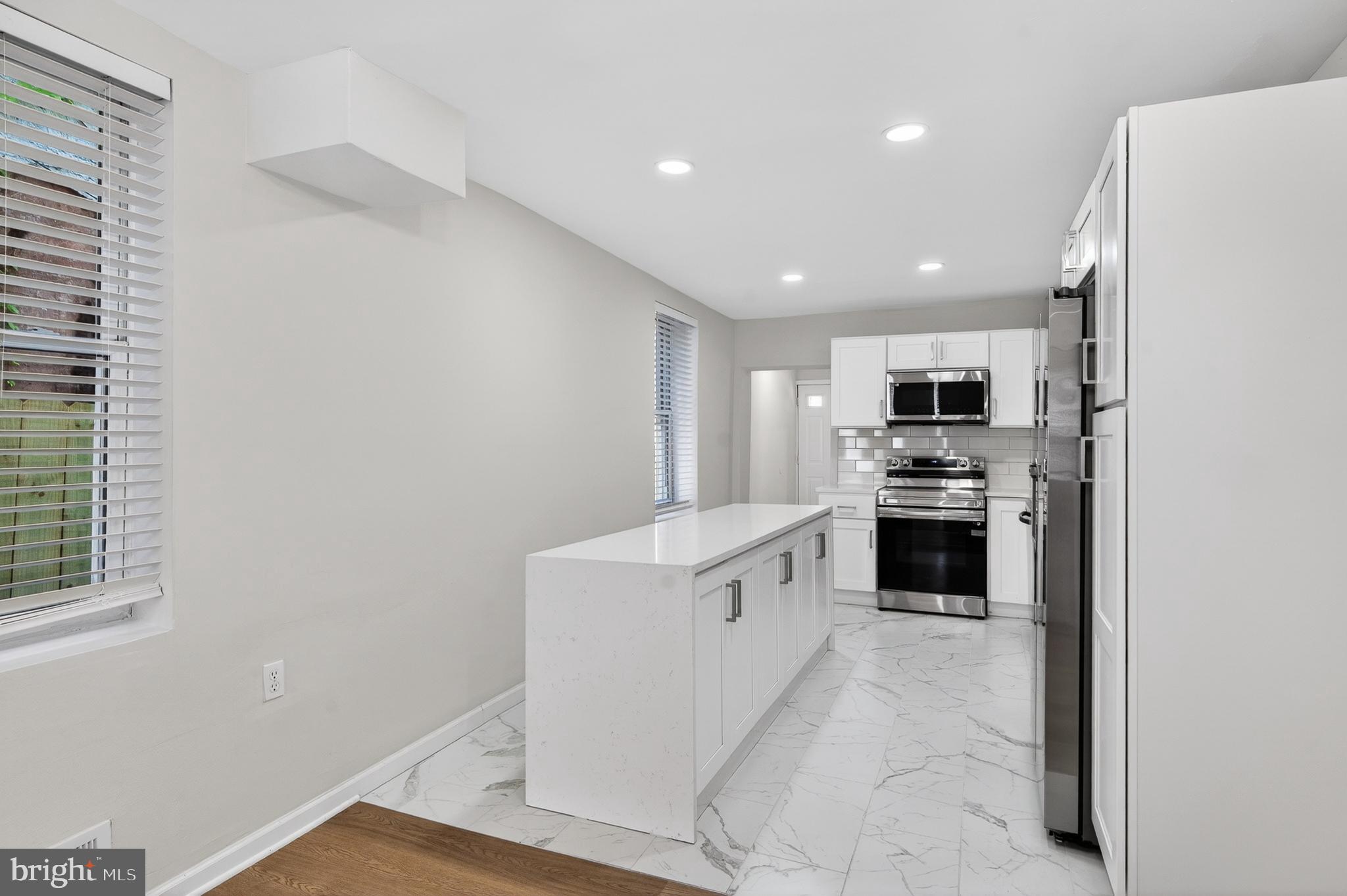 FAIRMOUNT - Residential