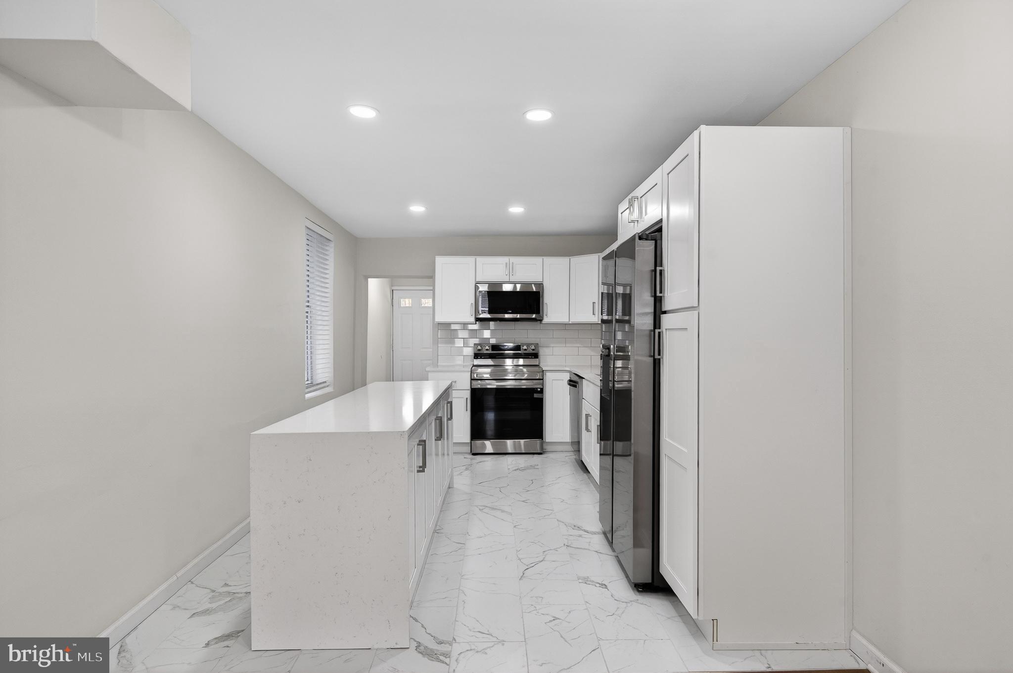 FAIRMOUNT - Residential
