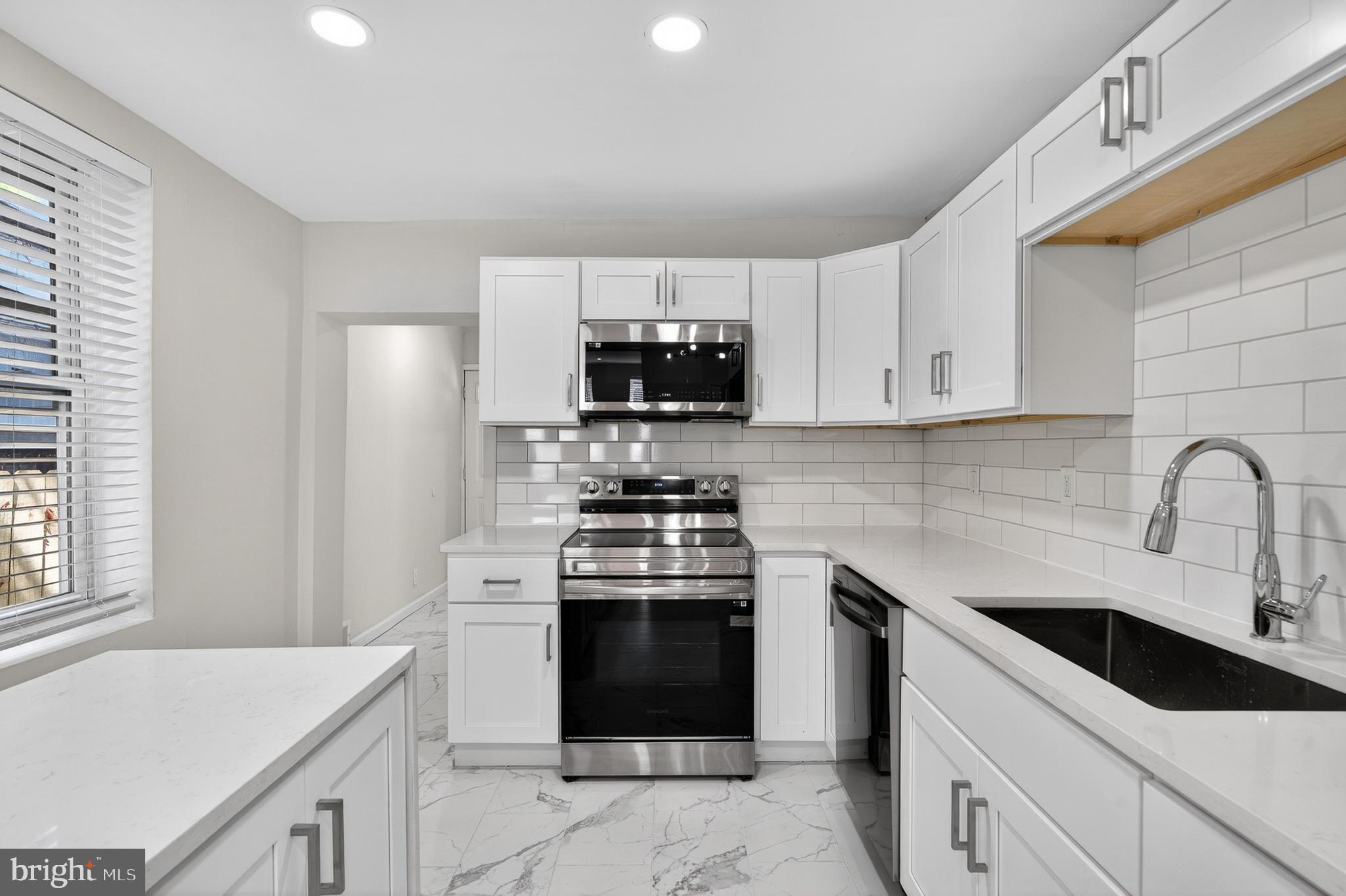 FAIRMOUNT - Residential