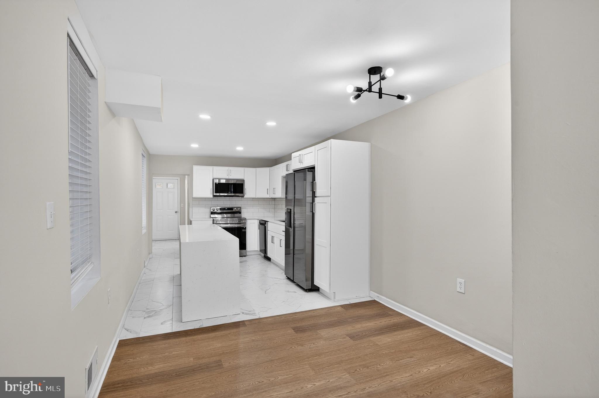 FAIRMOUNT - Residential