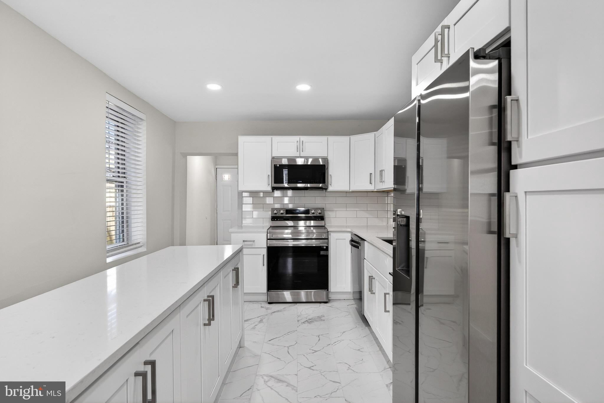 FAIRMOUNT - Residential