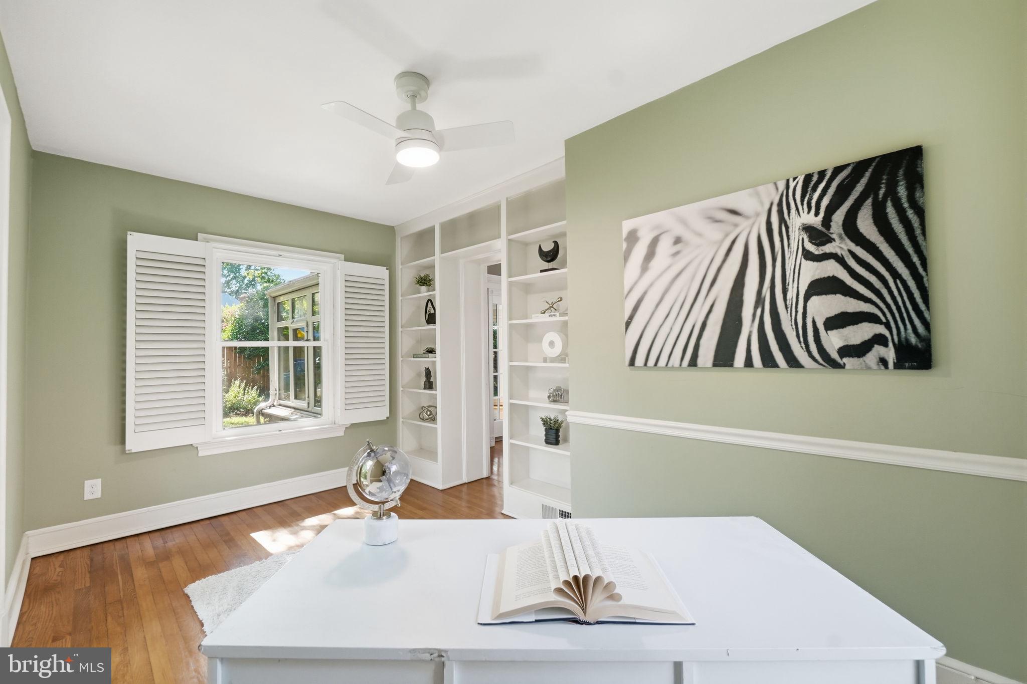 ARLINGTON HEIGHTS - Residential