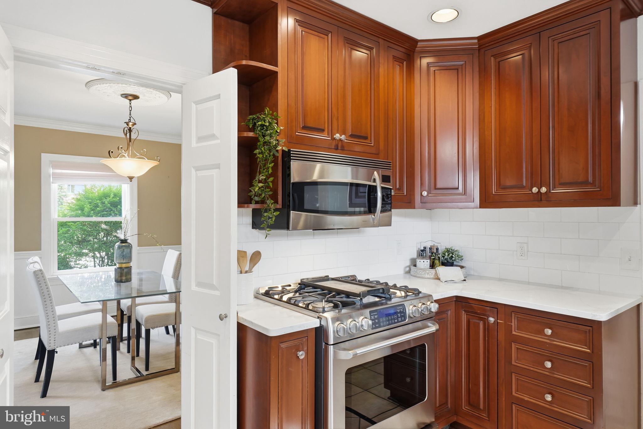 ARLINGTON HEIGHTS - Residential