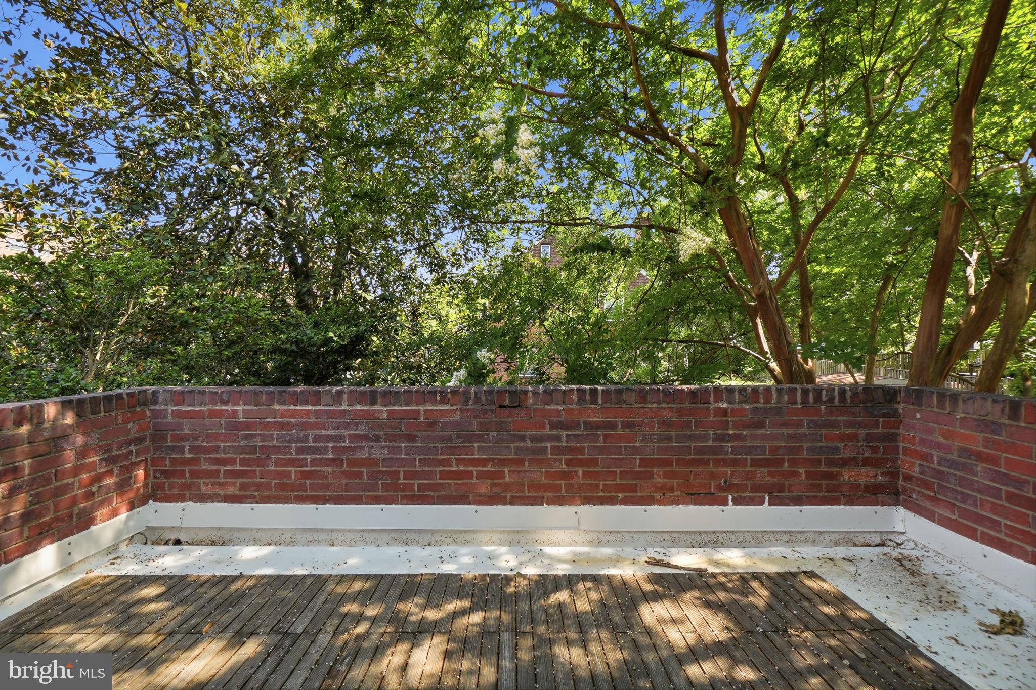 ARLINGTON HEIGHTS - Residential