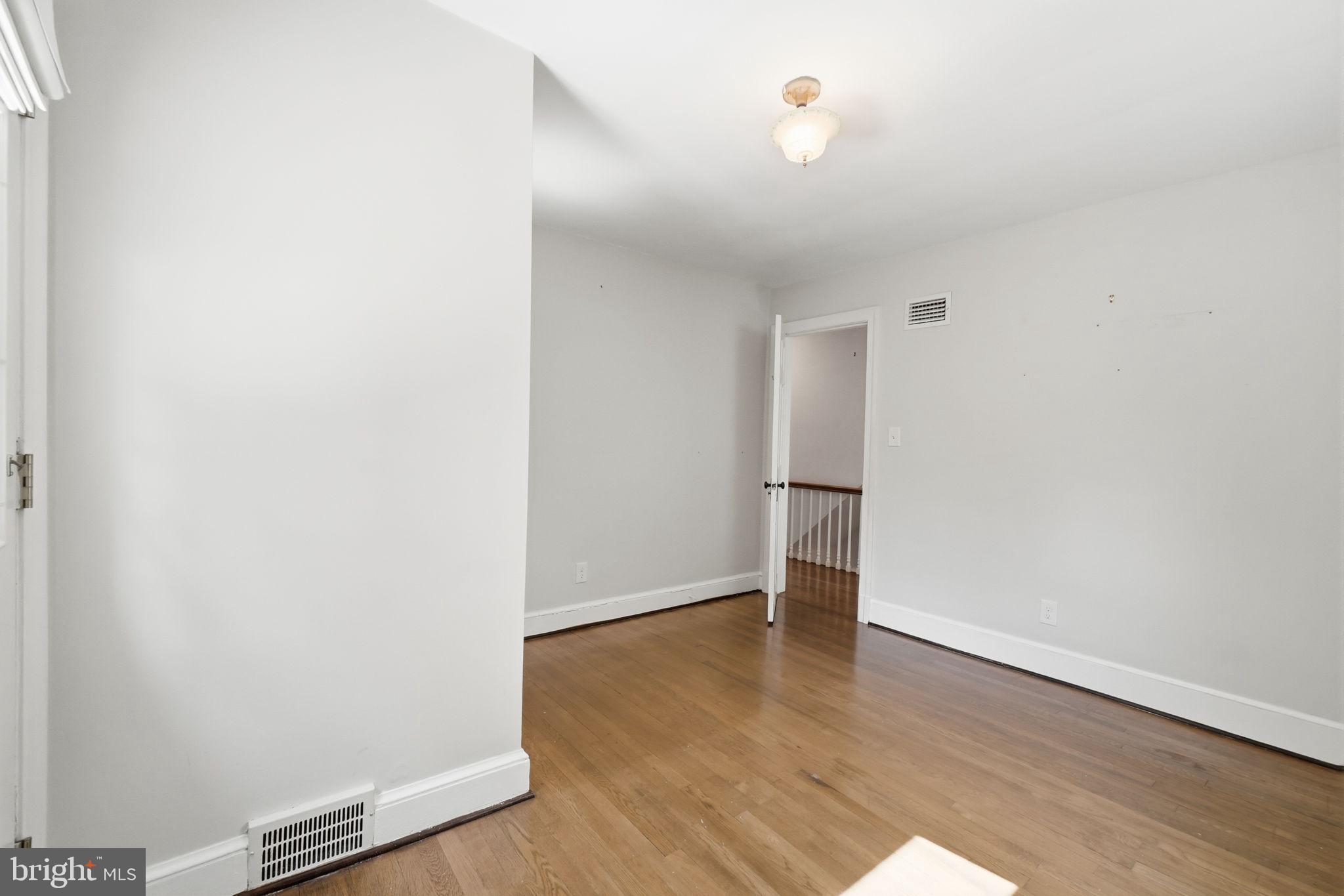 ARLINGTON HEIGHTS - Residential