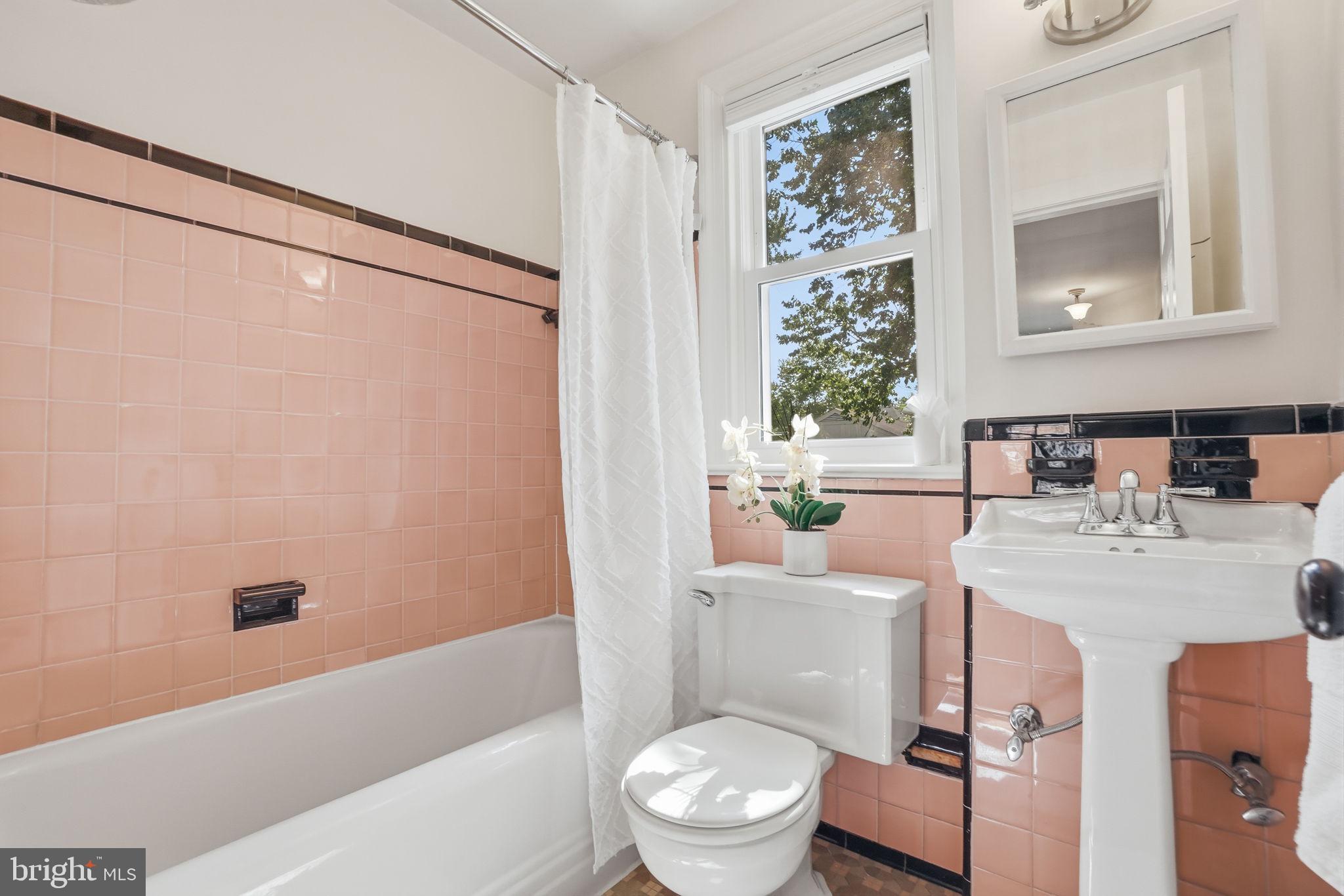 ARLINGTON HEIGHTS - Residential