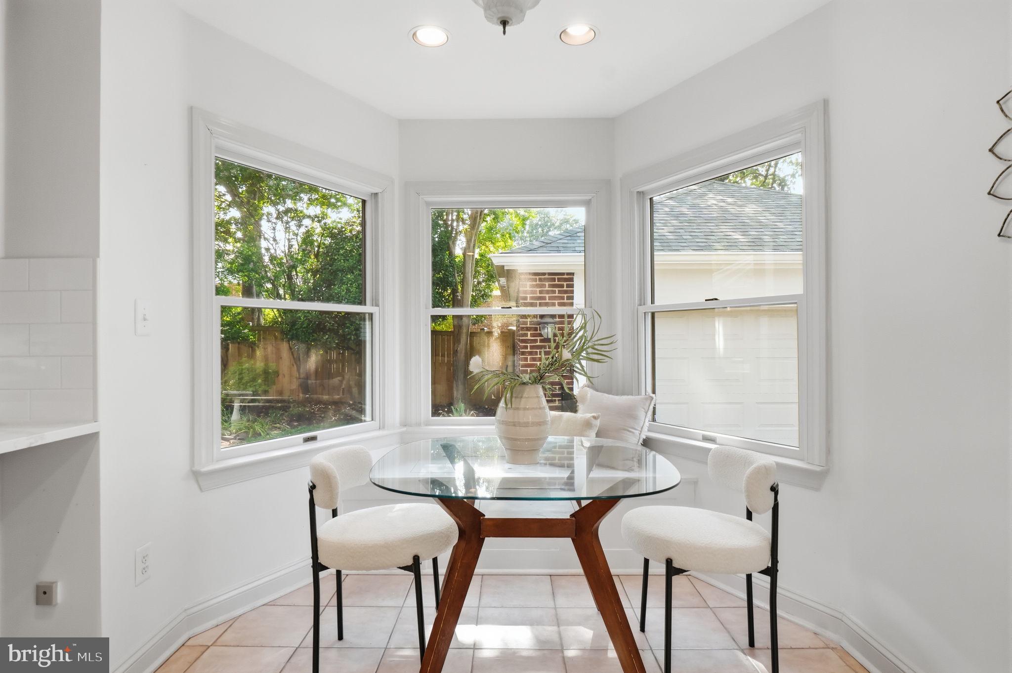ARLINGTON HEIGHTS - Residential