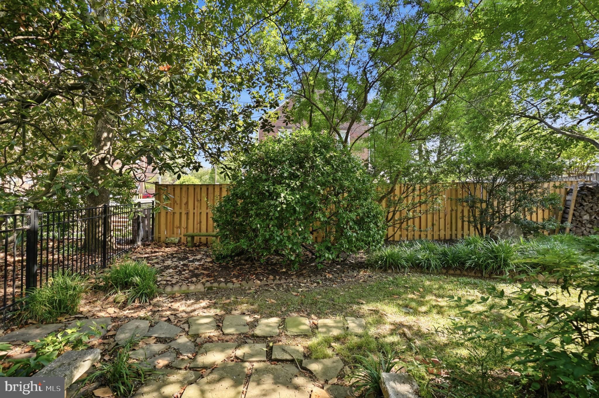 ARLINGTON HEIGHTS - Residential
