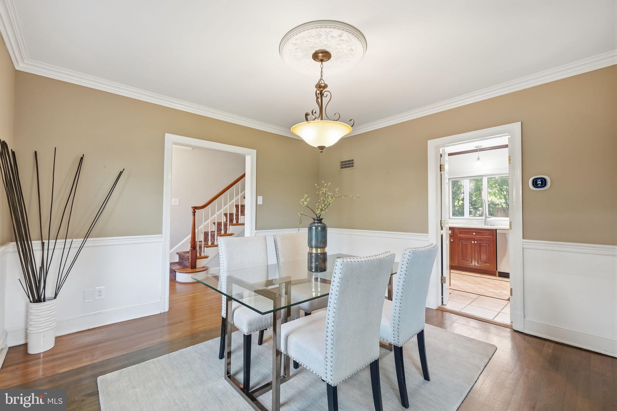 ARLINGTON HEIGHTS - Residential