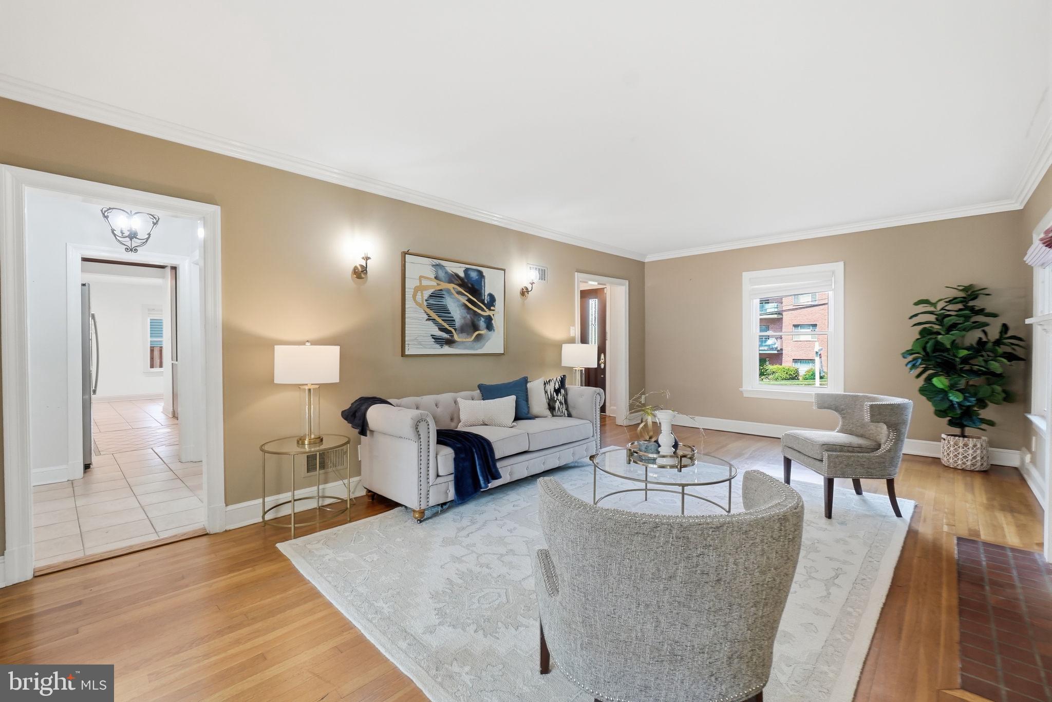ARLINGTON HEIGHTS - Residential